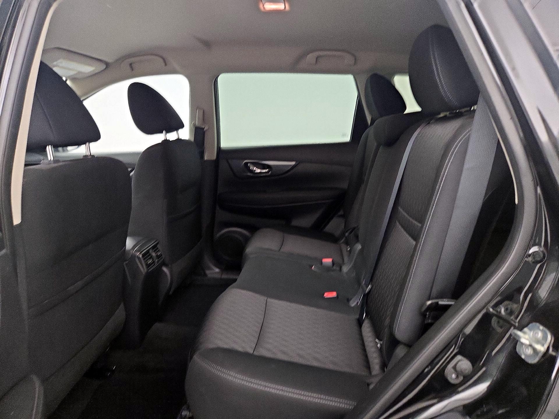Thumbnail: 2019 Nissan Rogue - 19