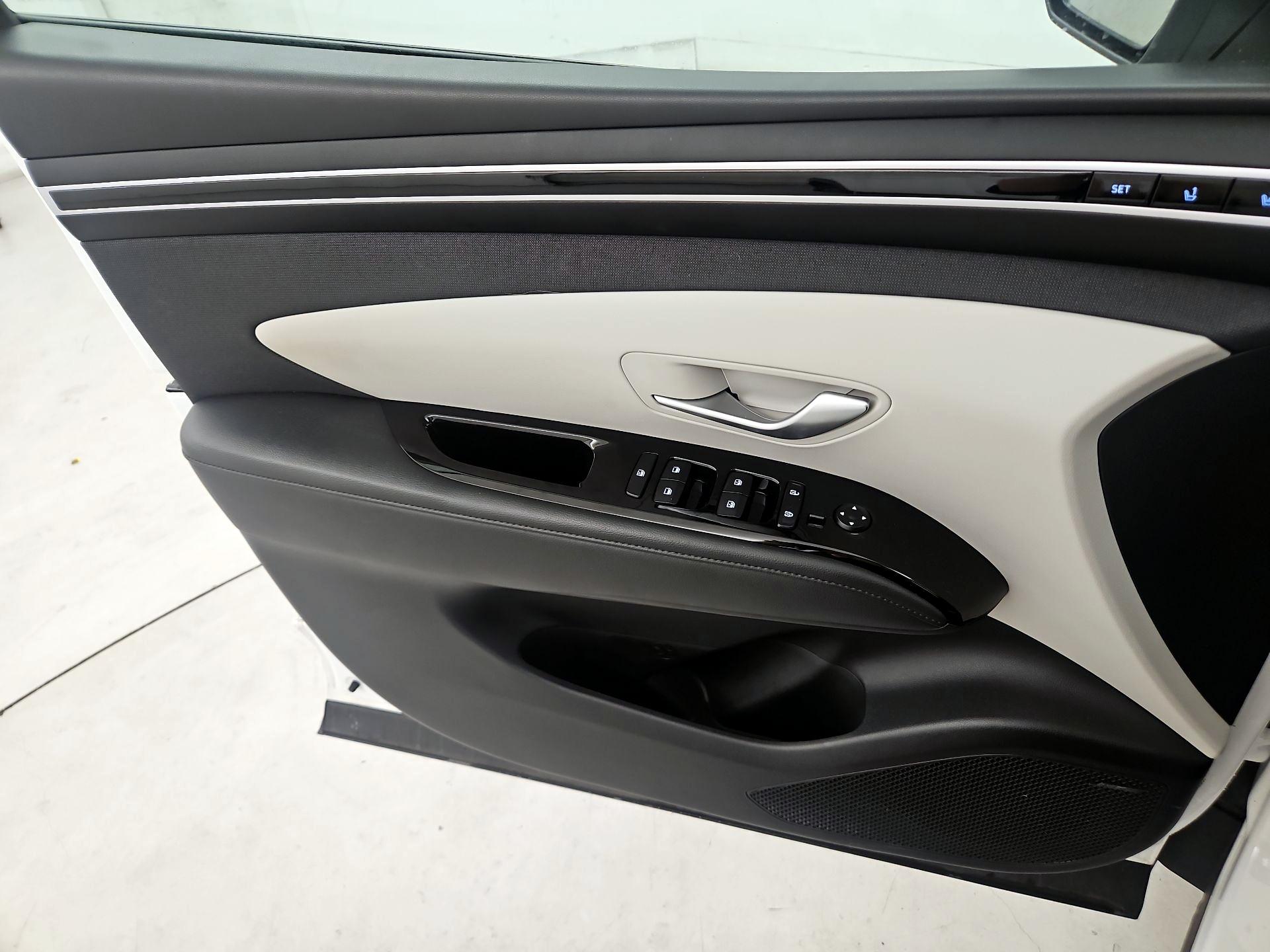 Thumbnail: 2023 Hyundai Tucson - 12