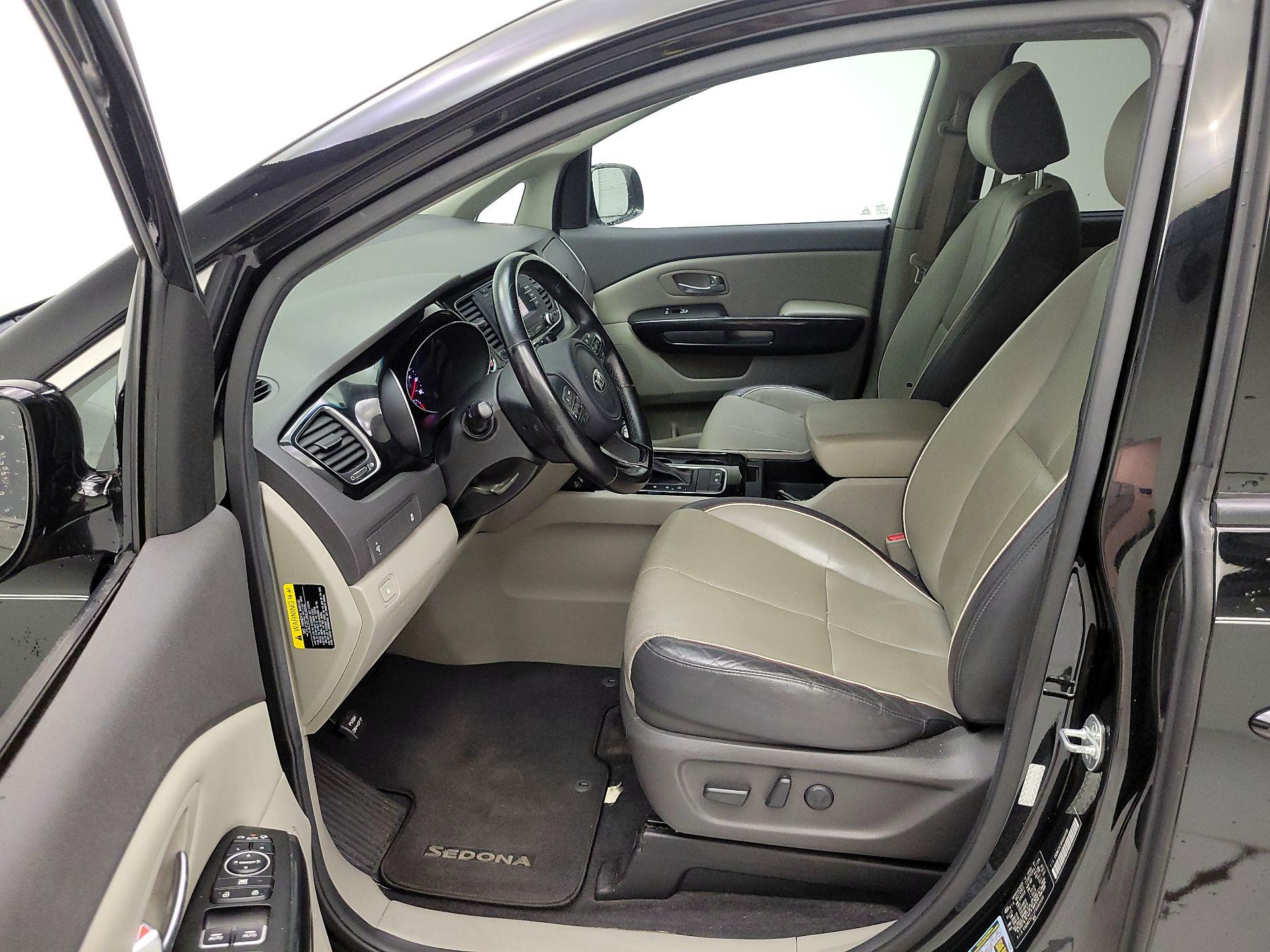 Thumbnail: 2015 Kia Sedona - 9