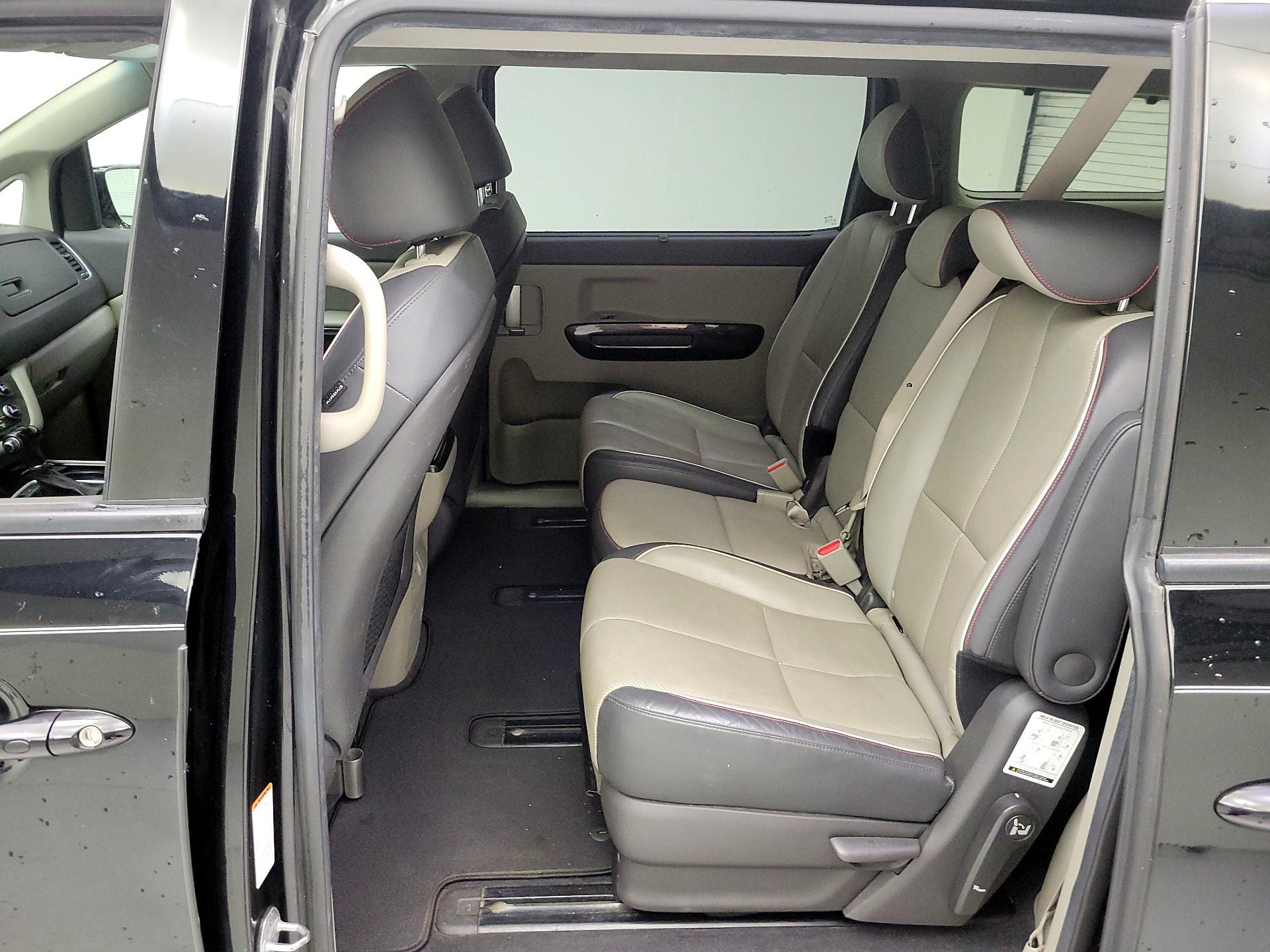 Thumbnail: 2015 Kia Sedona - 17