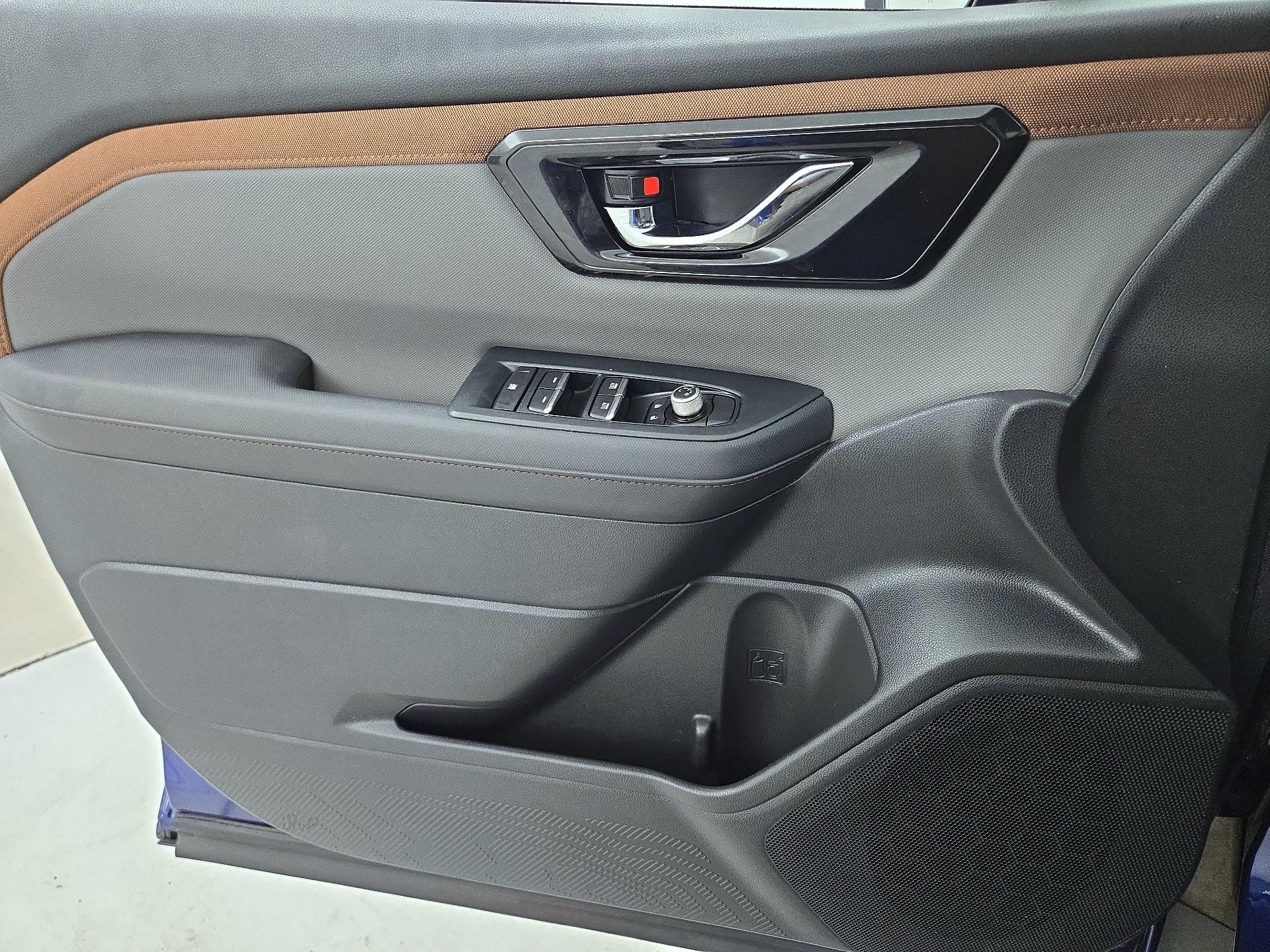 Thumbnail: 2025 Subaru Forester - 12