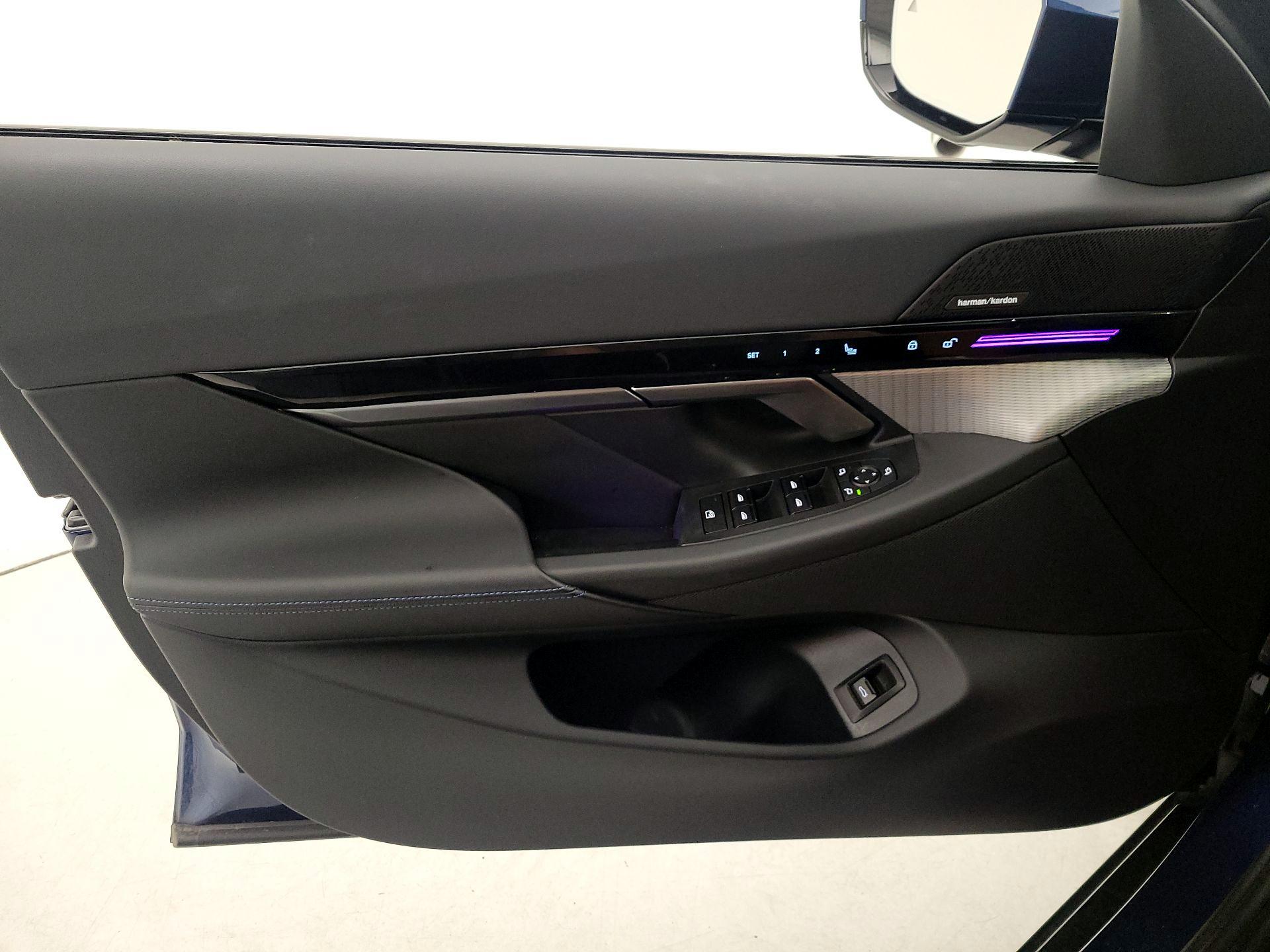 Thumbnail: 2024 BMW 5 Series - 12