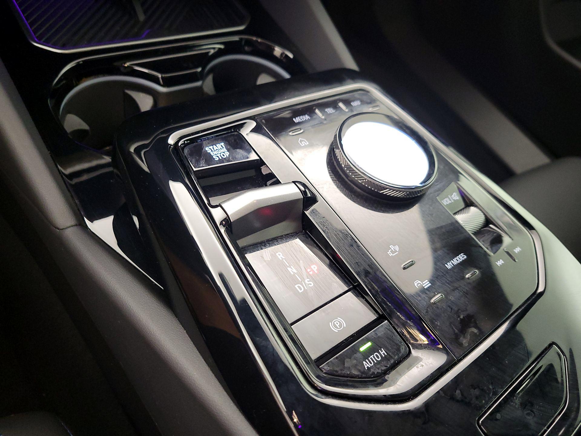 Thumbnail: 2024 BMW 5 Series - 17