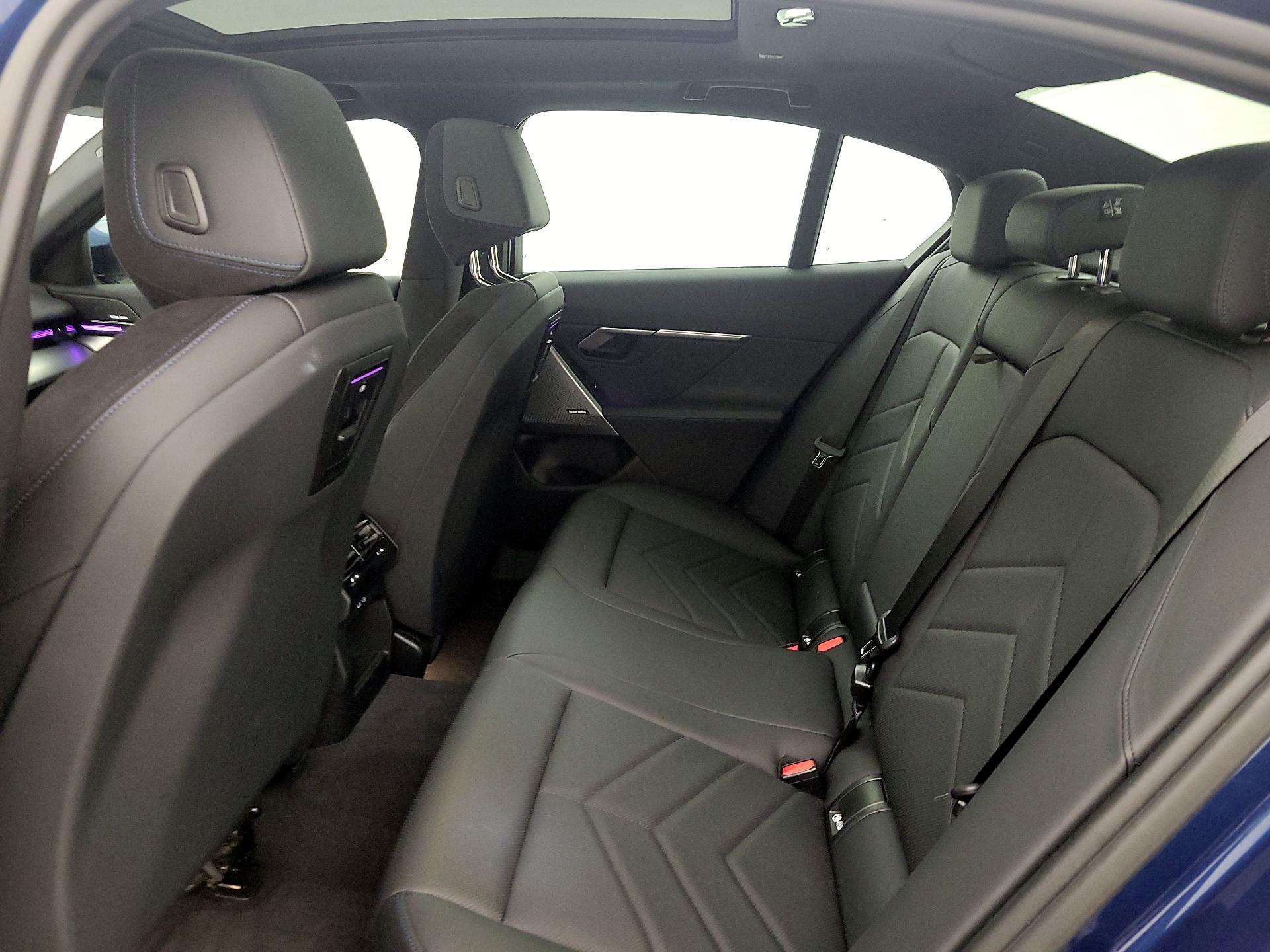 Thumbnail: 2024 BMW 5 Series - 20