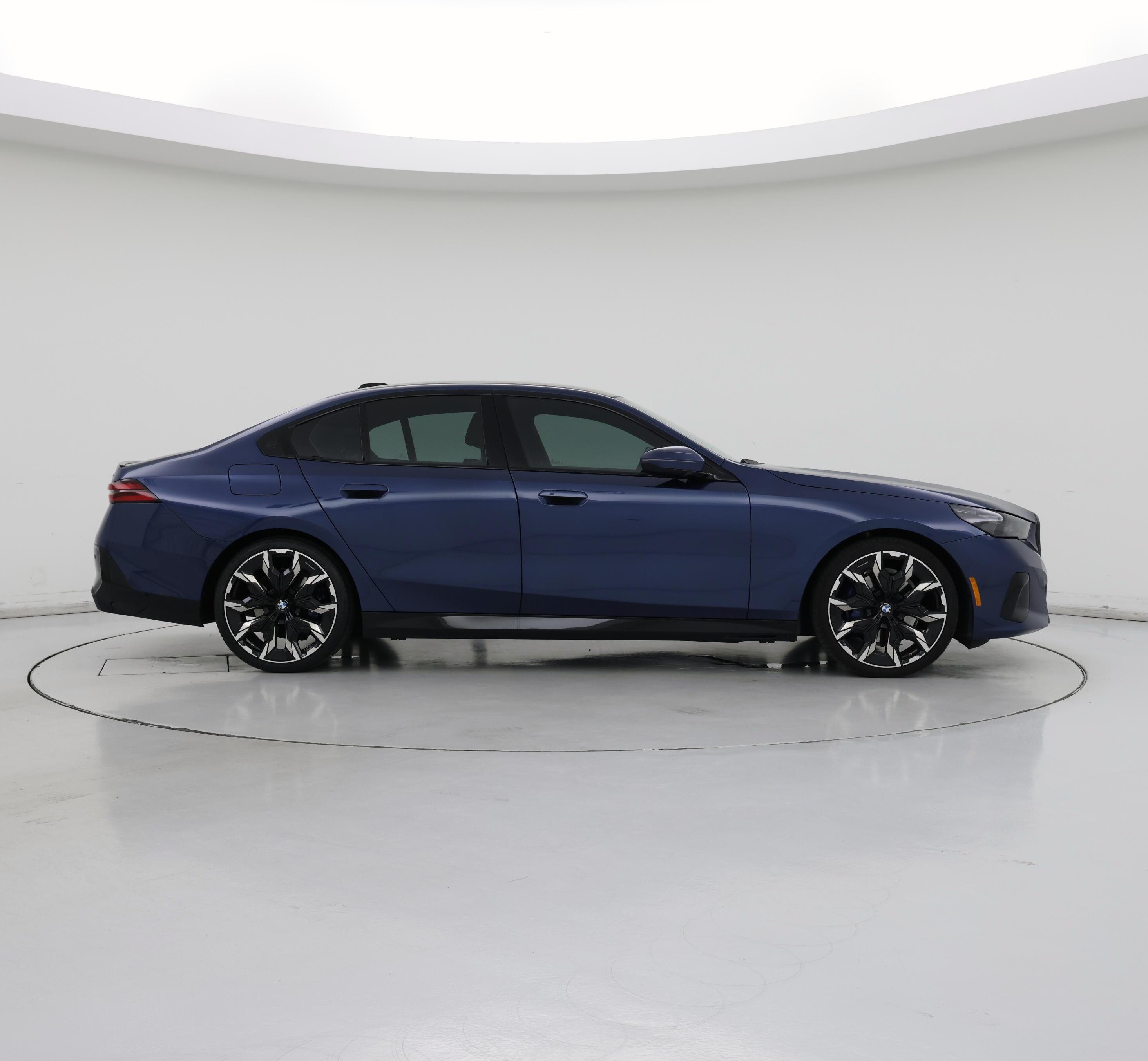 Thumbnail: 2024 BMW 5 Series - 7