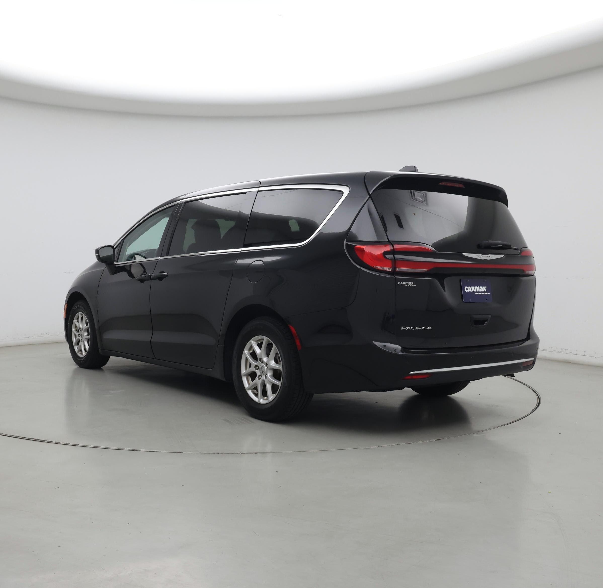 Thumbnail: 2023 Chrysler Pacifica - 2