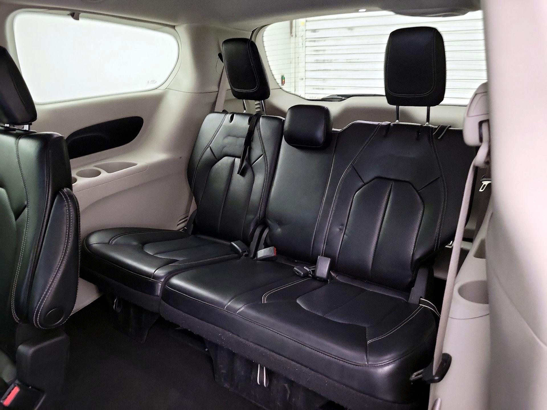 Thumbnail: 2023 Chrysler Pacifica - 20