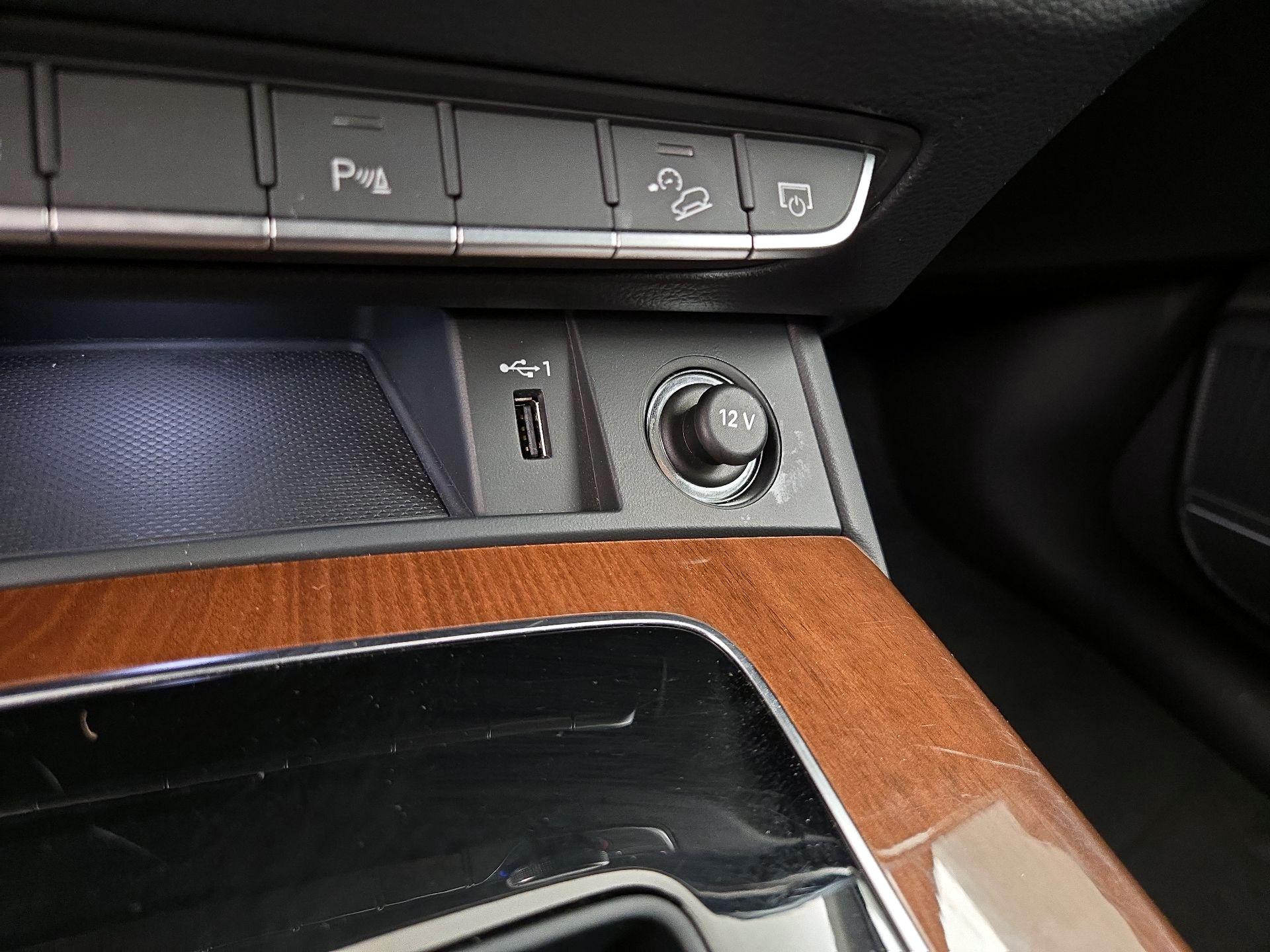 Thumbnail: 2023 Audi Q5 - 18