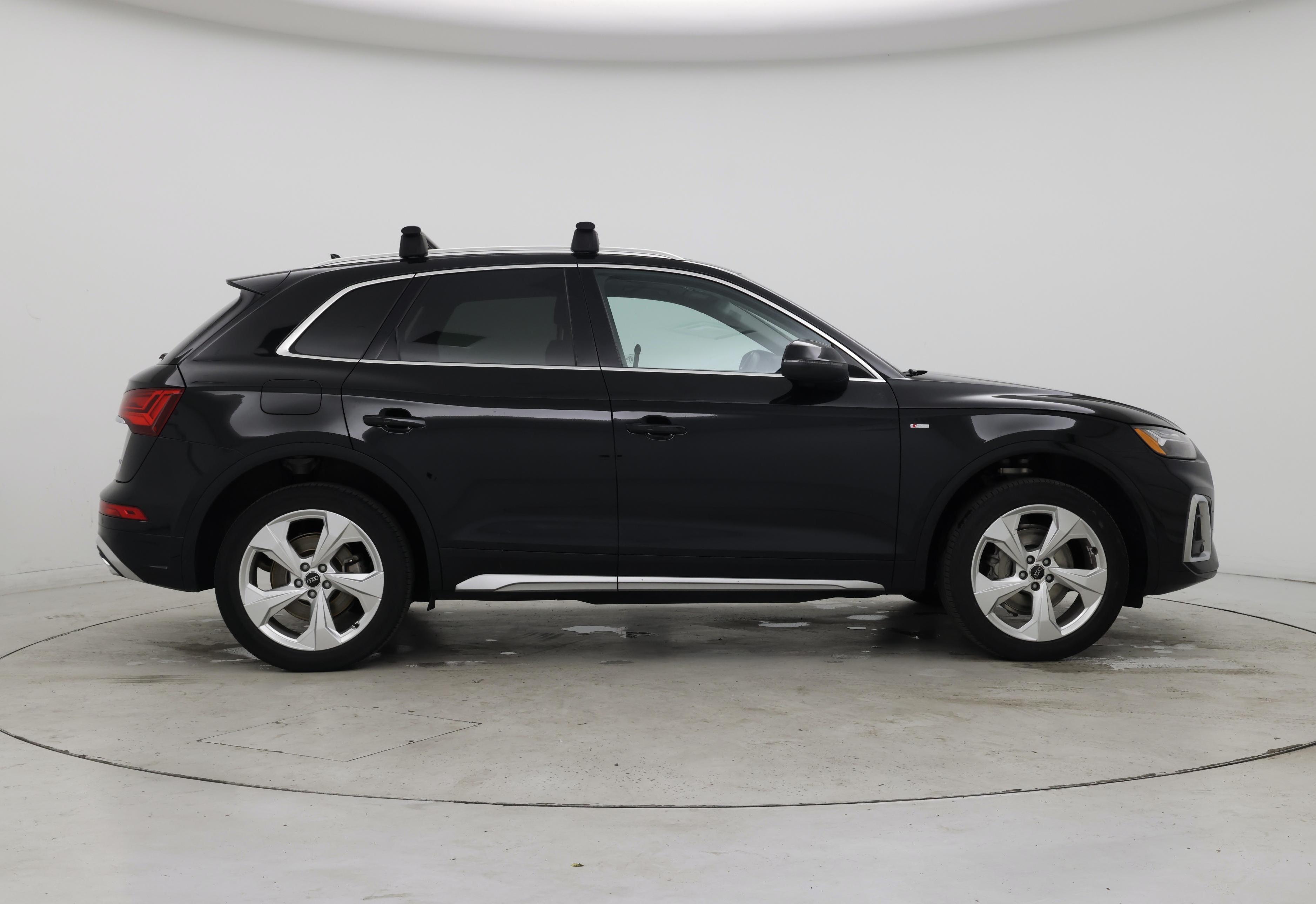 Thumbnail: 2023 Audi Q5 - 7