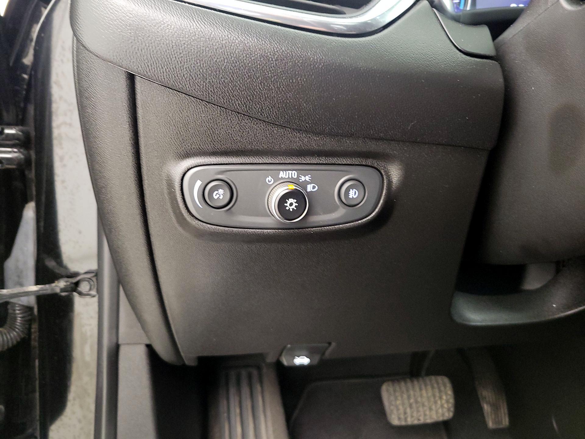 Thumbnail: 2022 Chevrolet Equinox - 13