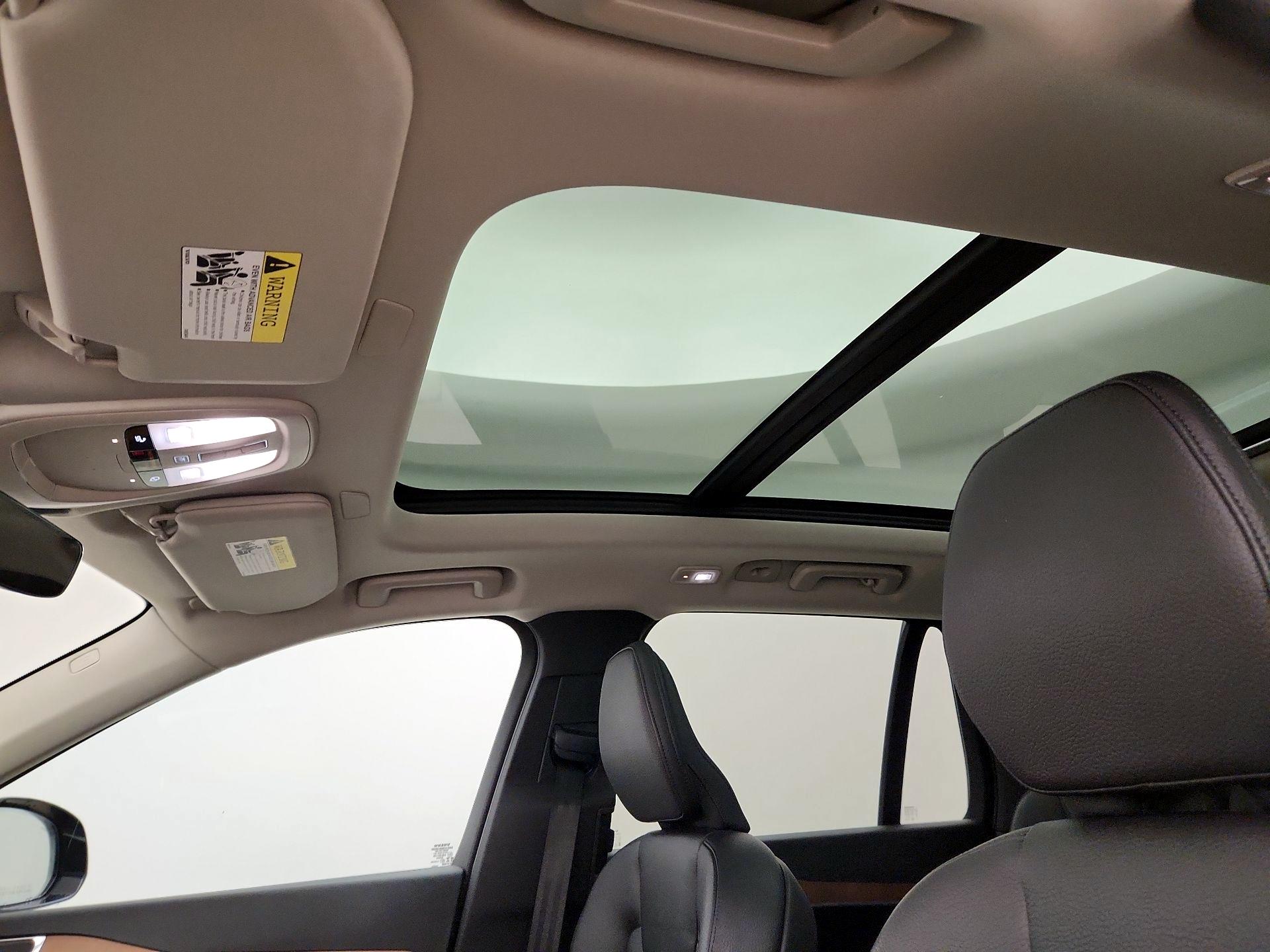 Thumbnail: 2023 Volvo XC90 - 18