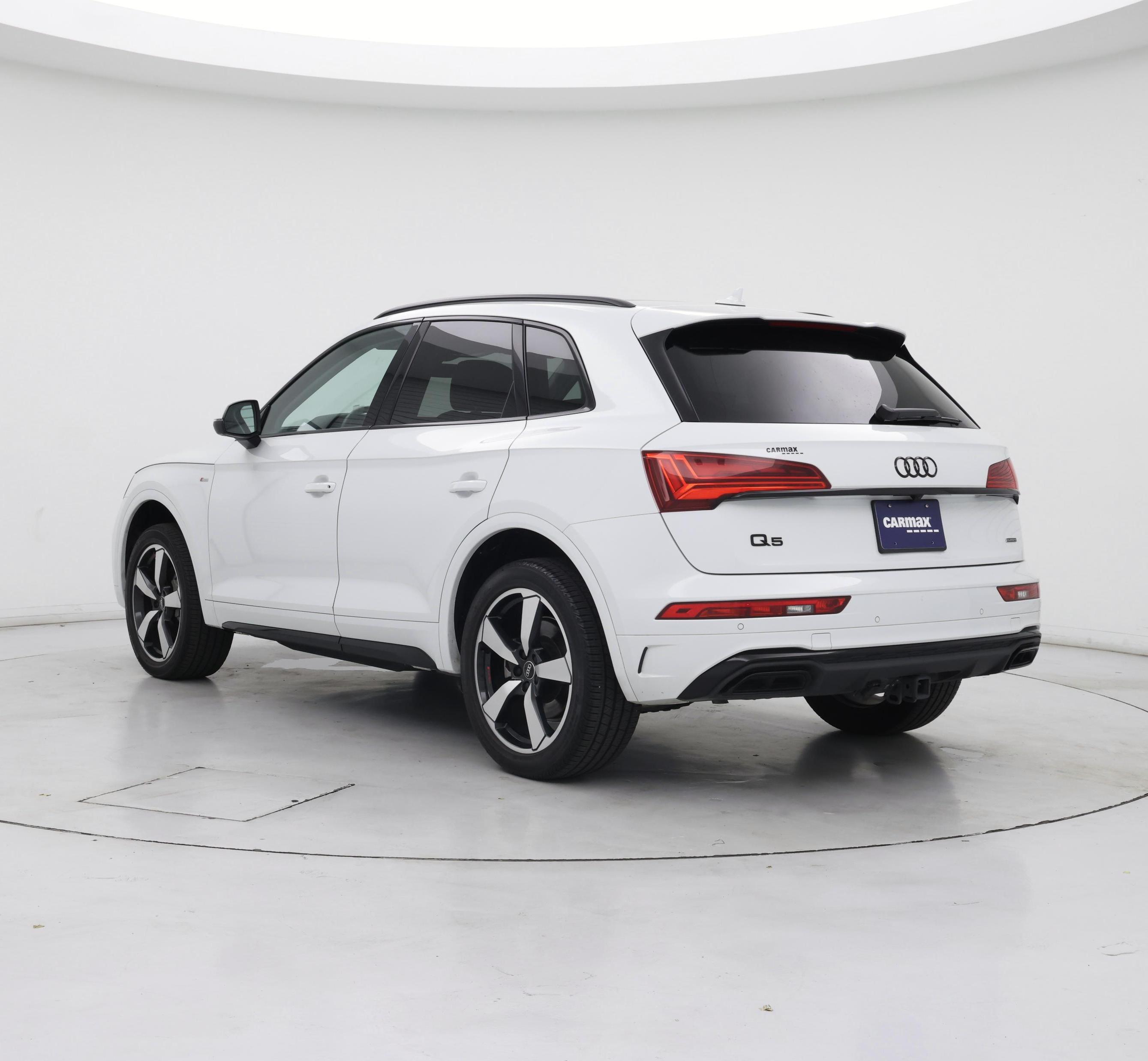 Thumbnail: 2023 Audi Q5 - 2