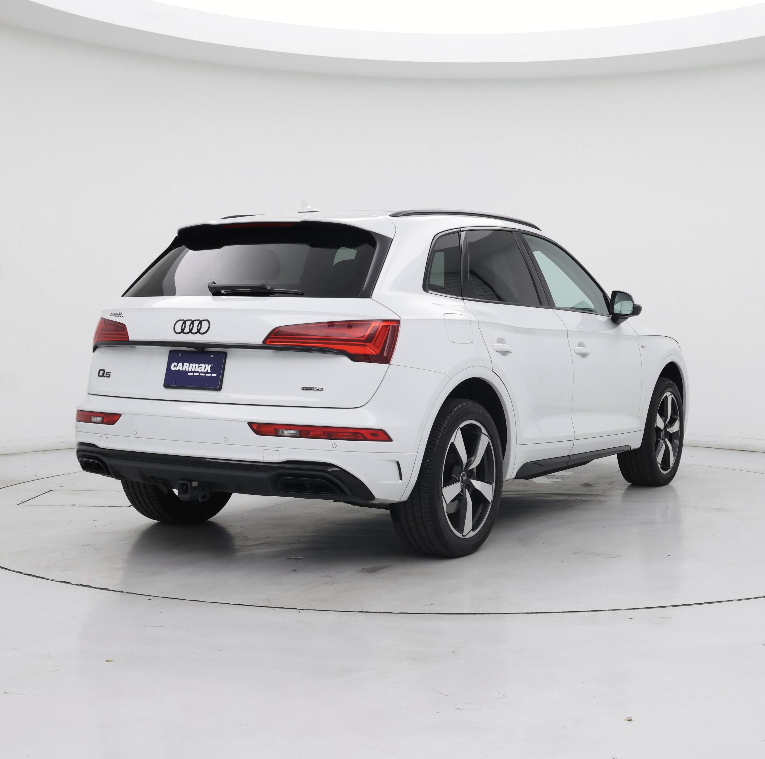 Thumbnail: 2023 Audi Q5 - 8