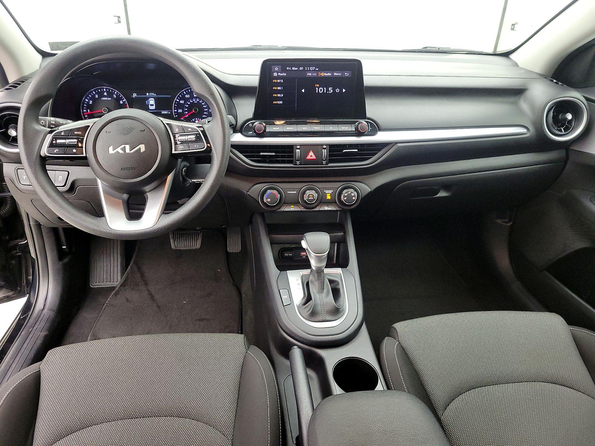 Thumbnail: 2023 Kia Forte - 9