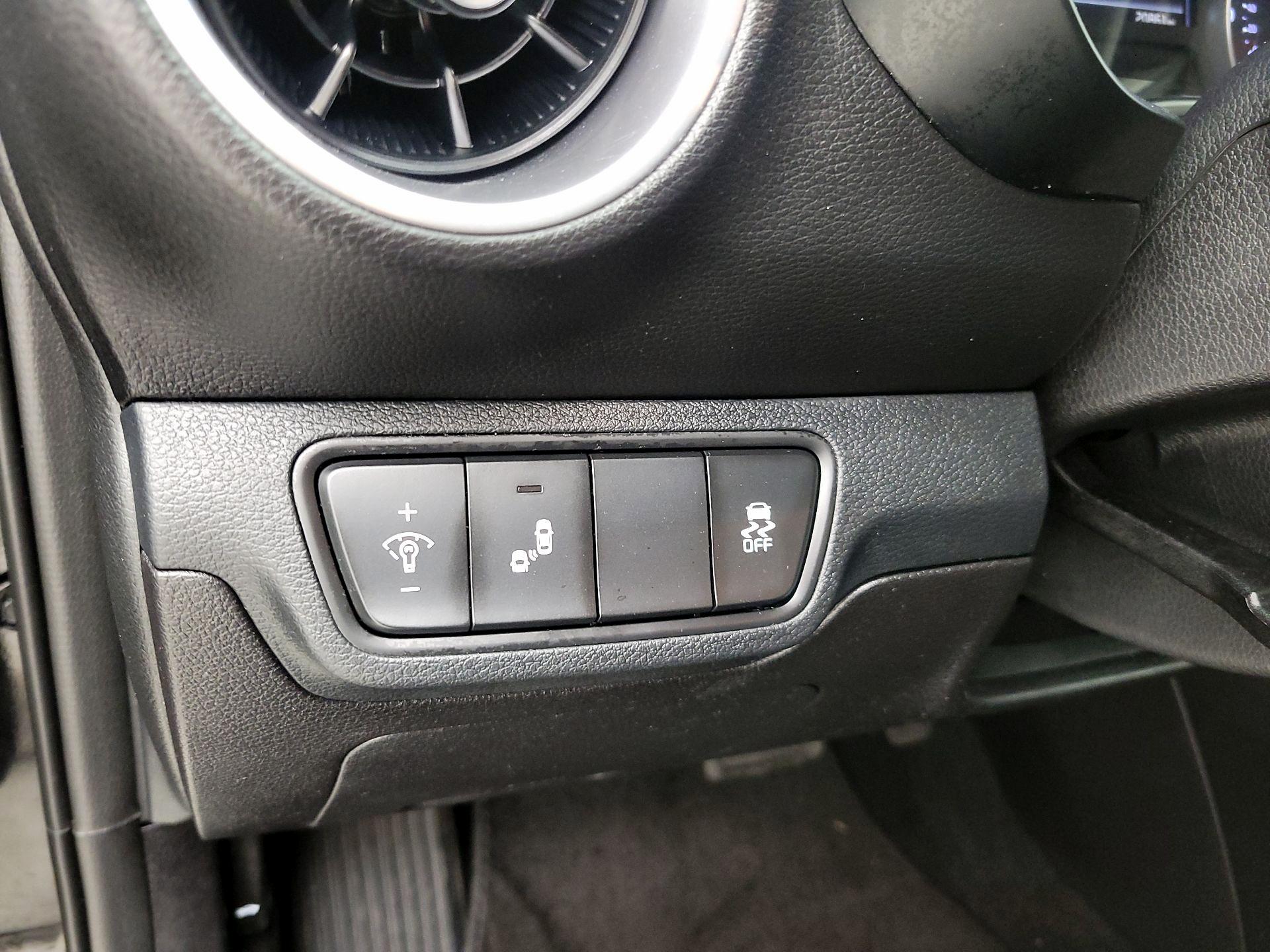 Thumbnail: 2023 Kia Forte - 13