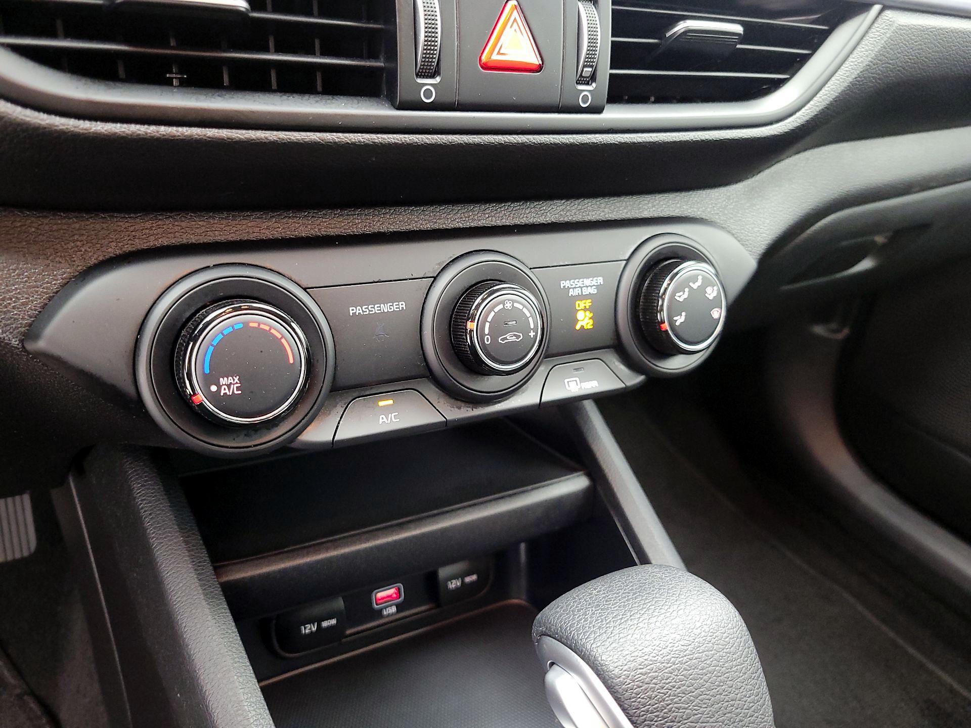 Thumbnail: 2023 Kia Forte - 16