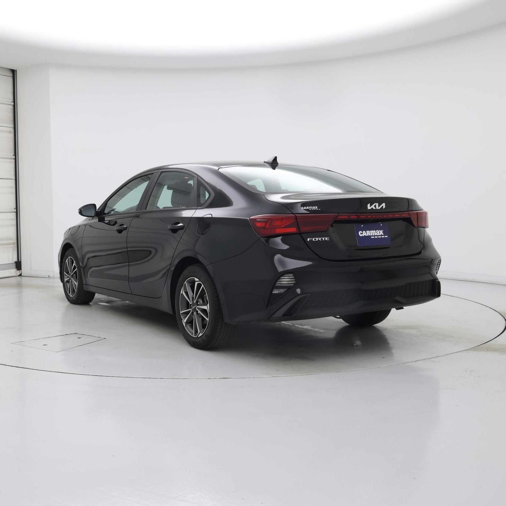 Thumbnail: 2023 Kia Forte - 2