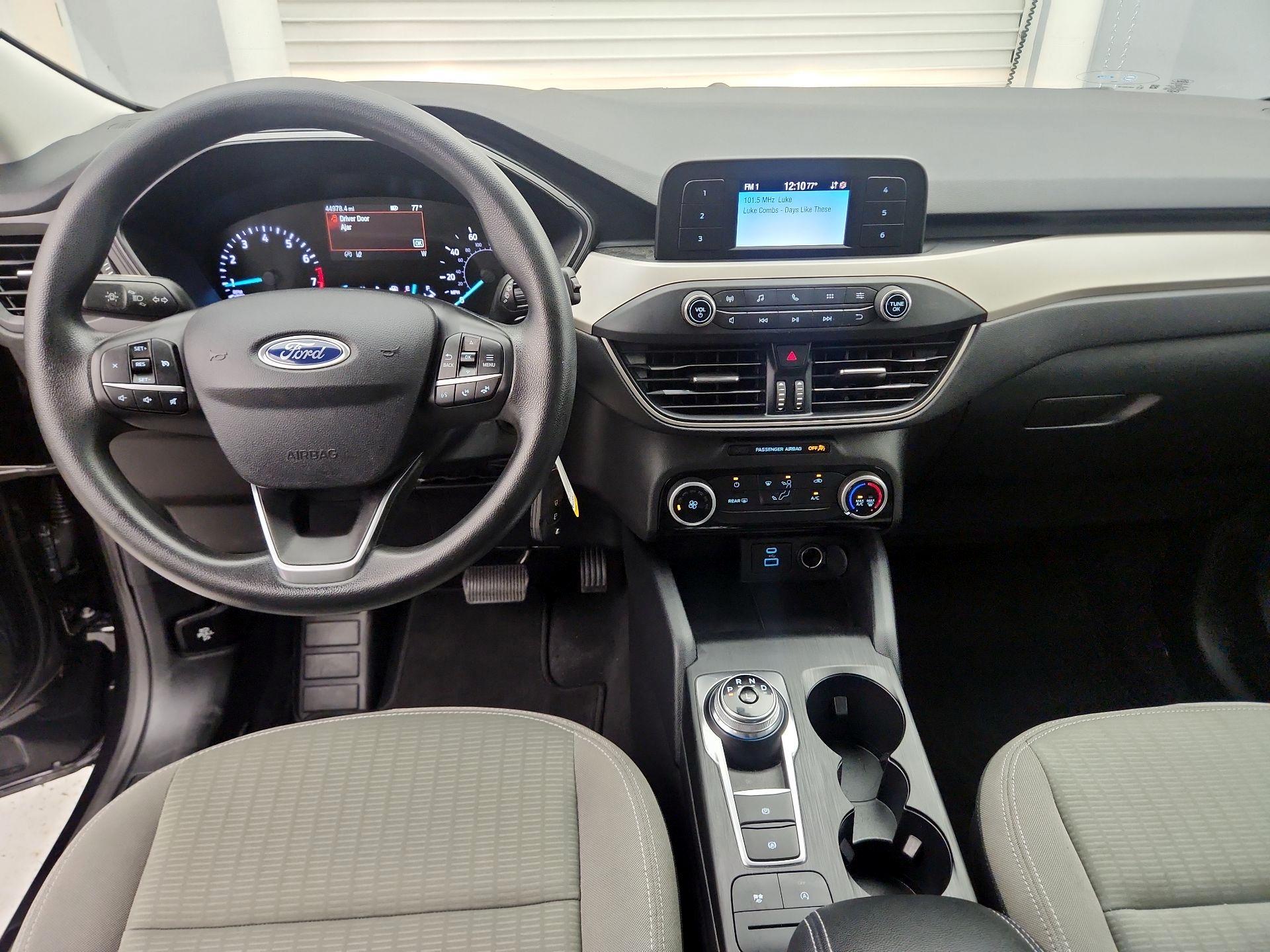 Thumbnail: 2021 Ford Escape - 9