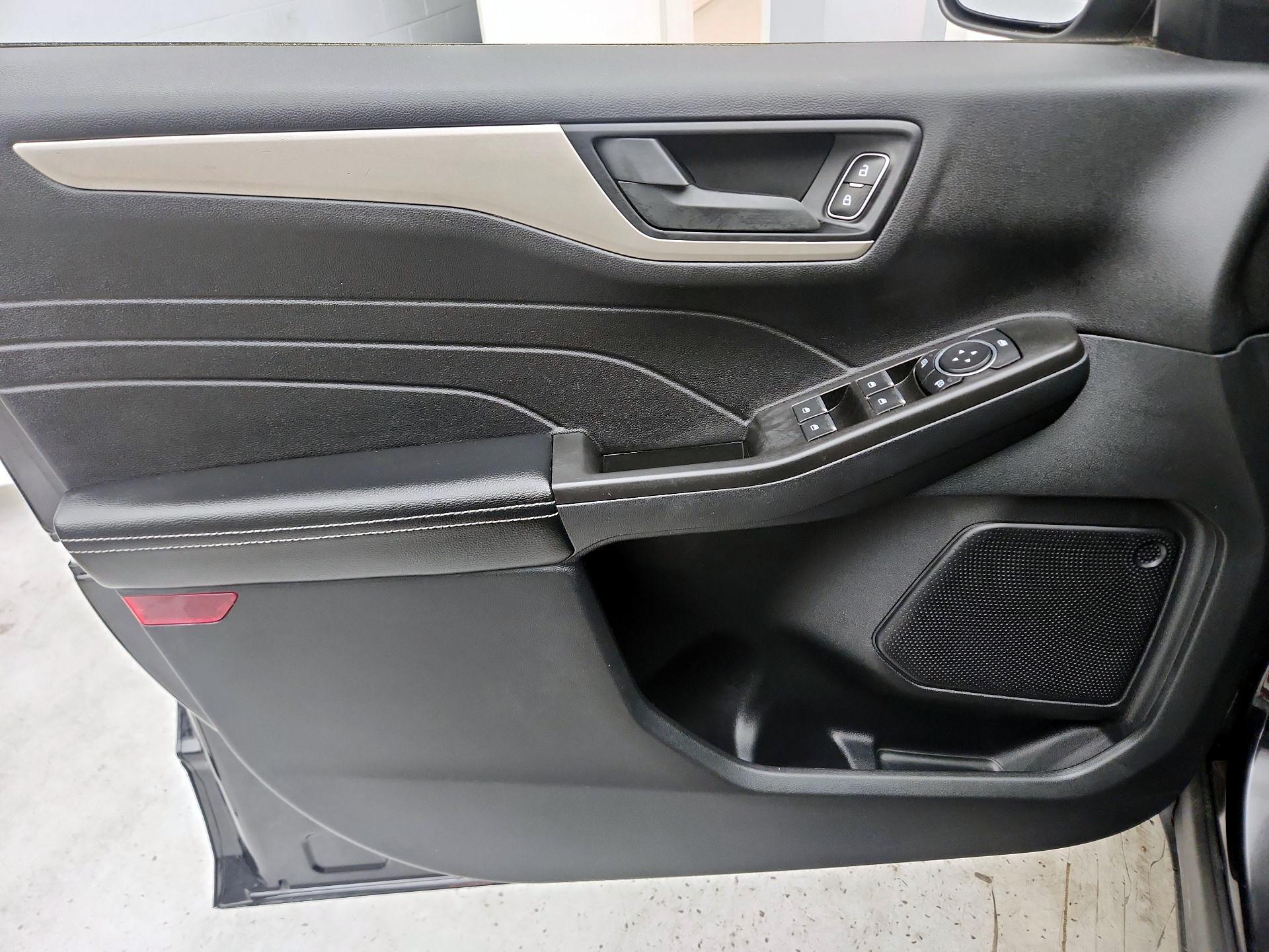 Thumbnail: 2021 Ford Escape - 12