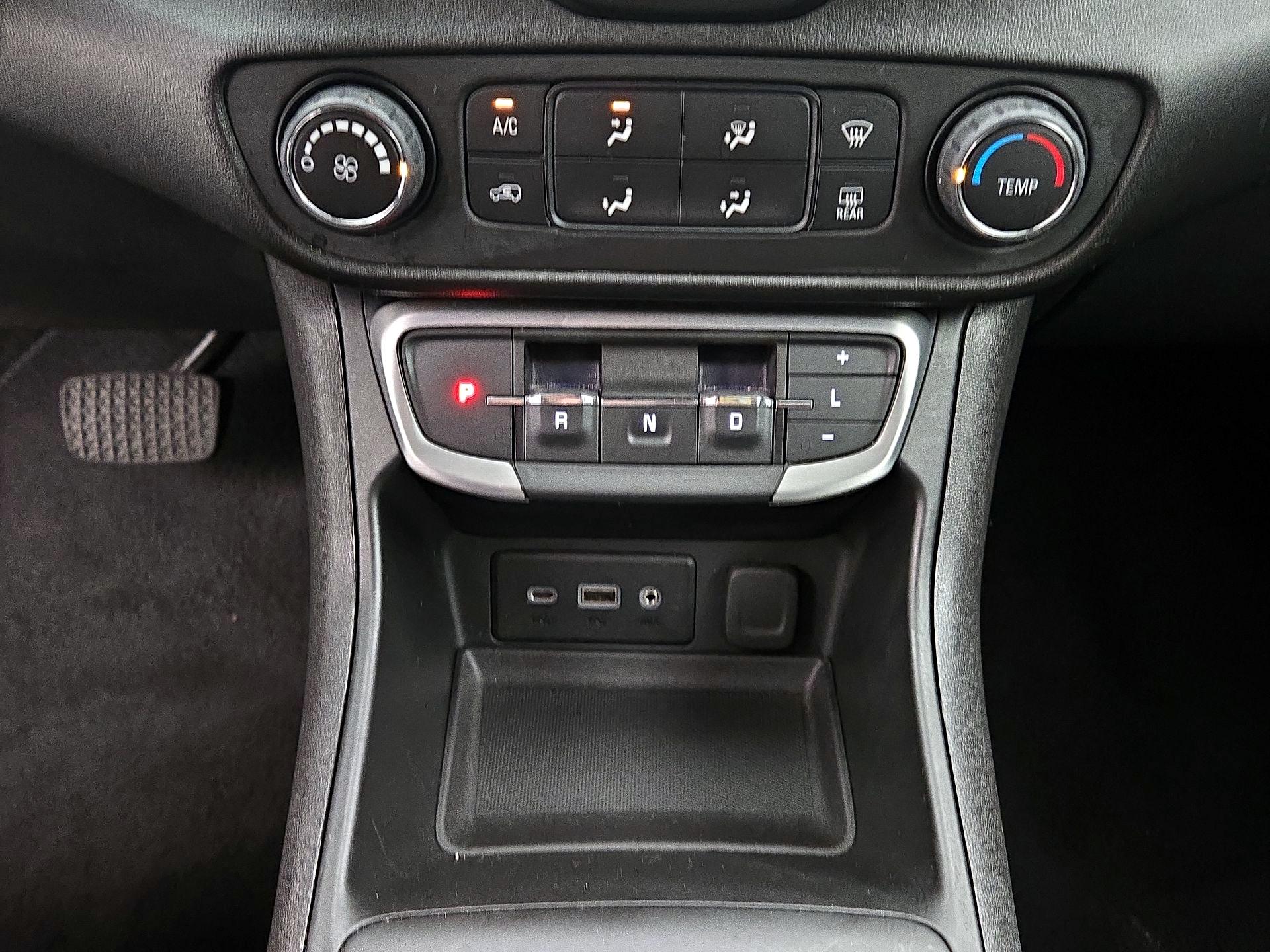 Thumbnail: 2024 GMC Terrain - 17