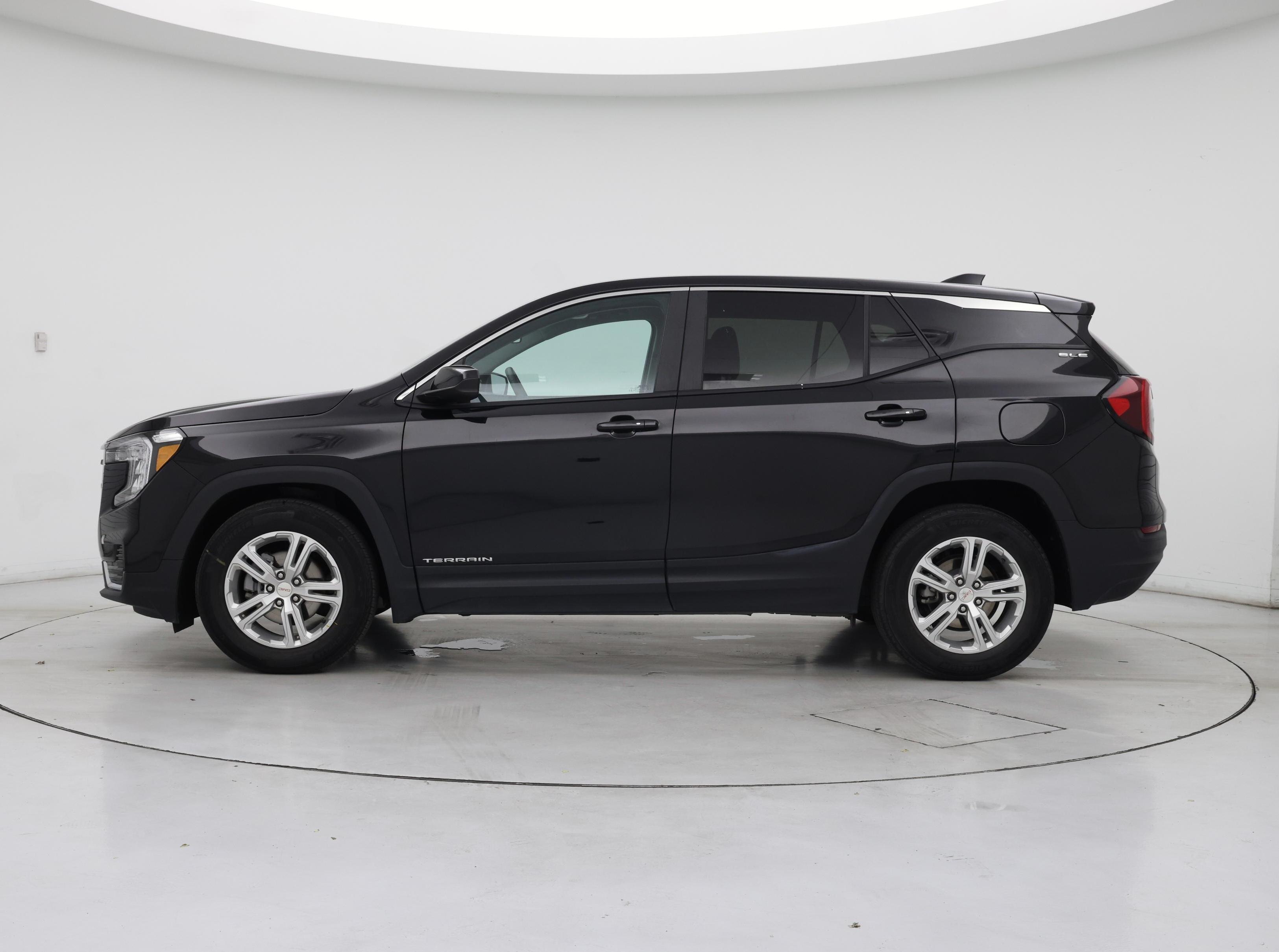 Thumbnail: 2024 GMC Terrain - 3