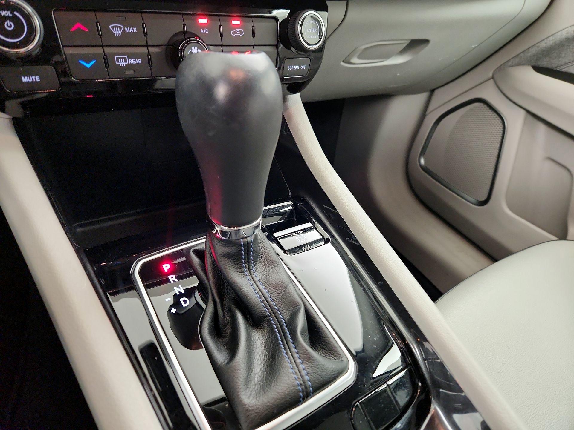 Thumbnail: 2022 Jeep Compass - 17