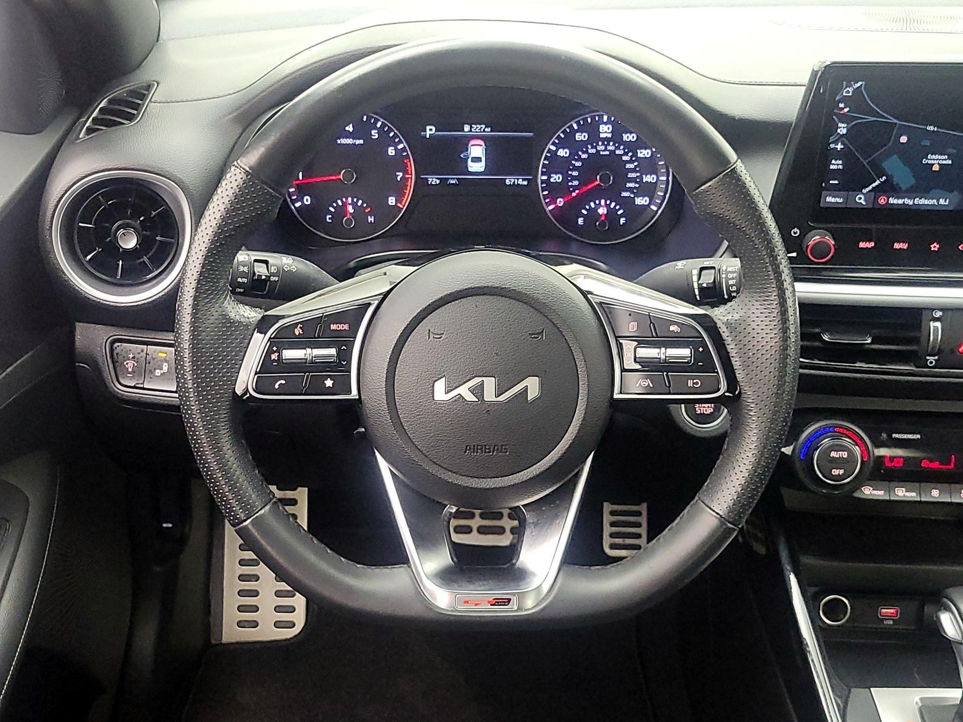 Thumbnail: 2023 Kia Forte - 10