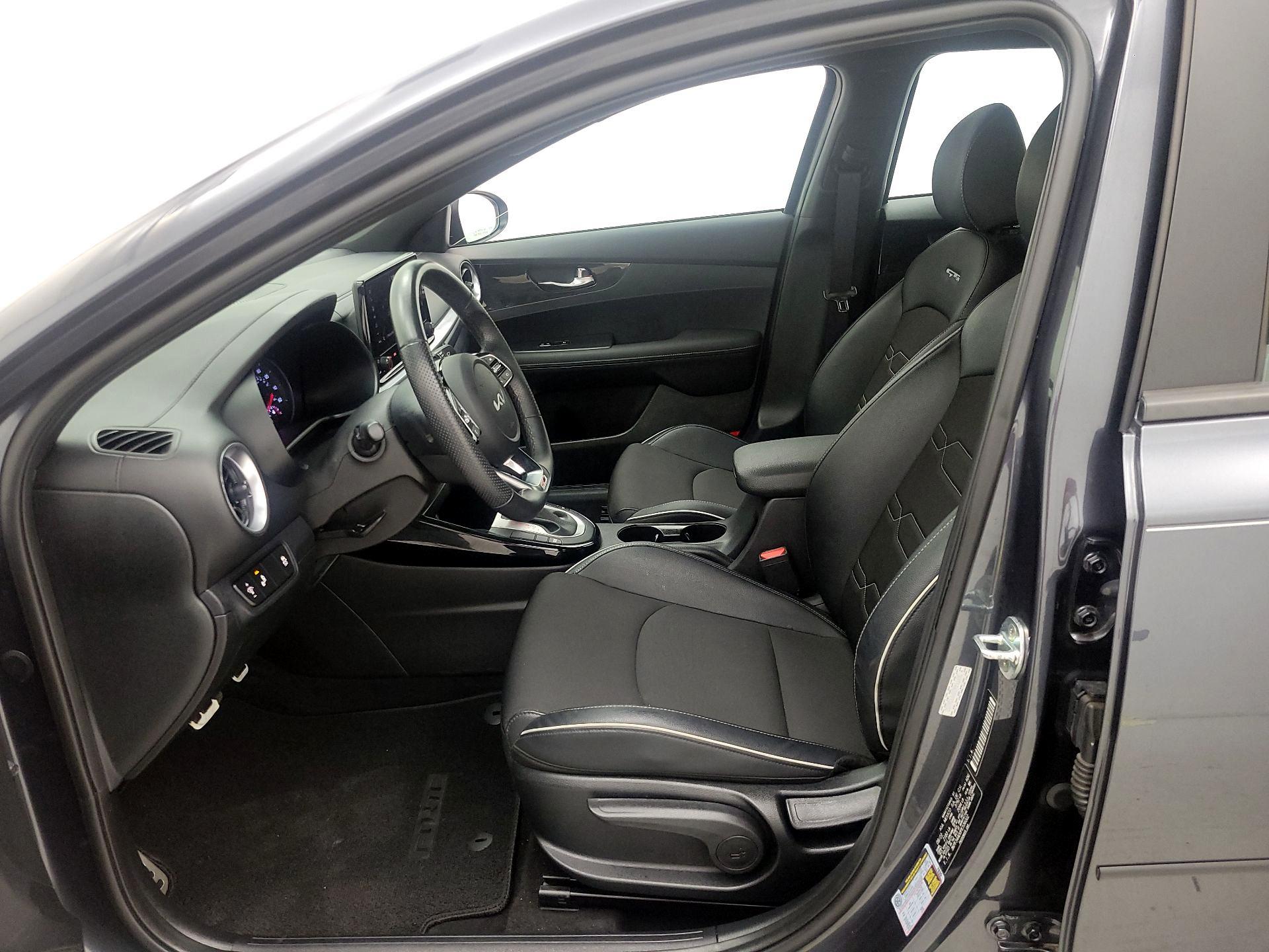 Thumbnail: 2023 Kia Forte - 11