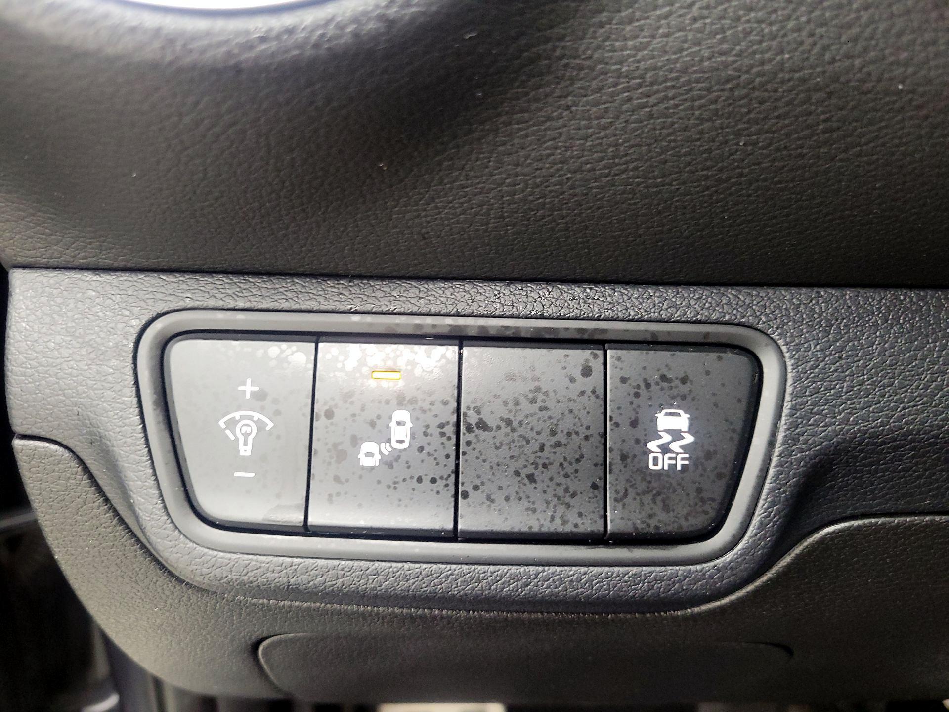 Thumbnail: 2023 Kia Forte - 13