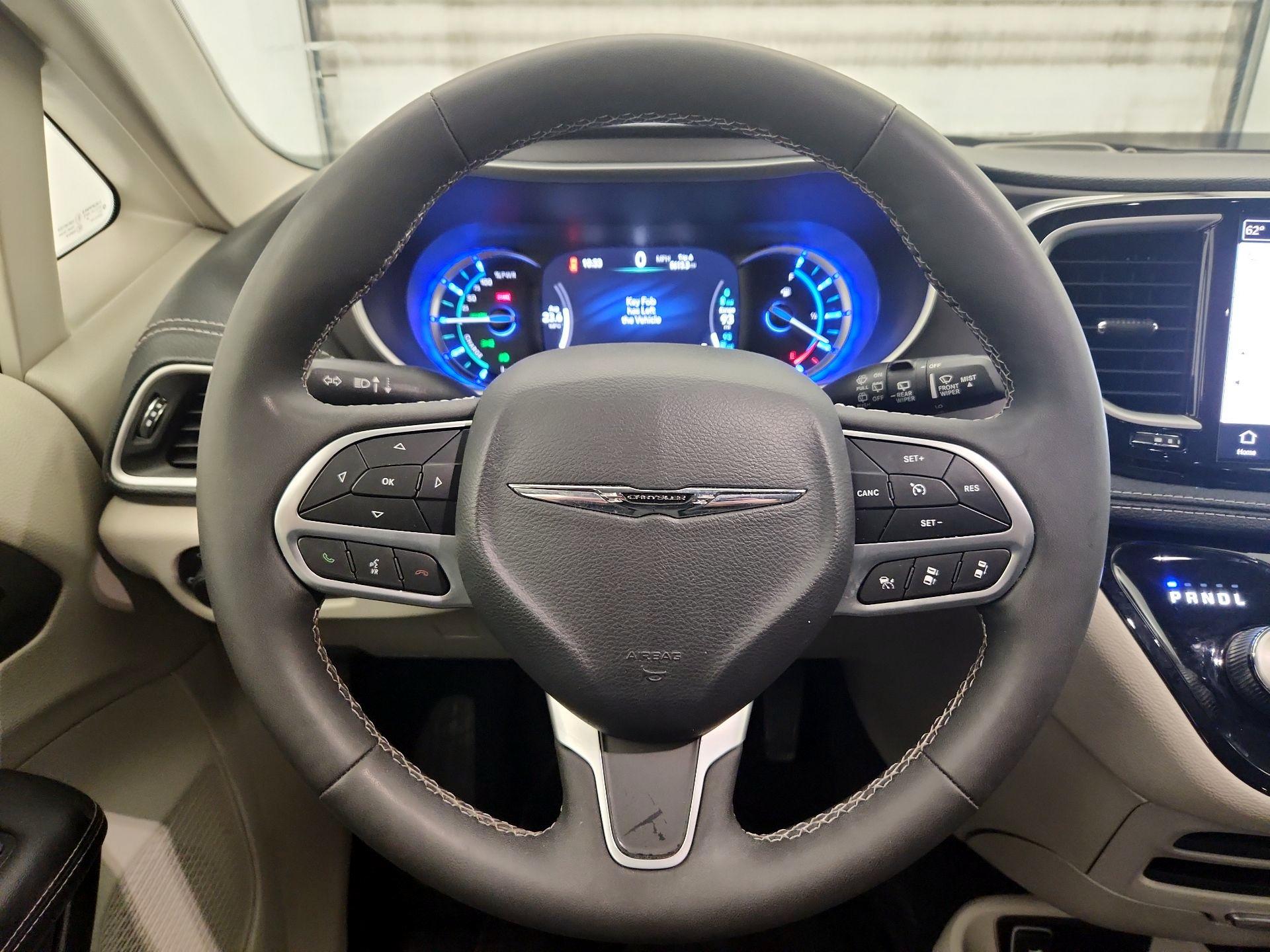 Thumbnail: 2024 Chrysler Pacifica - 10