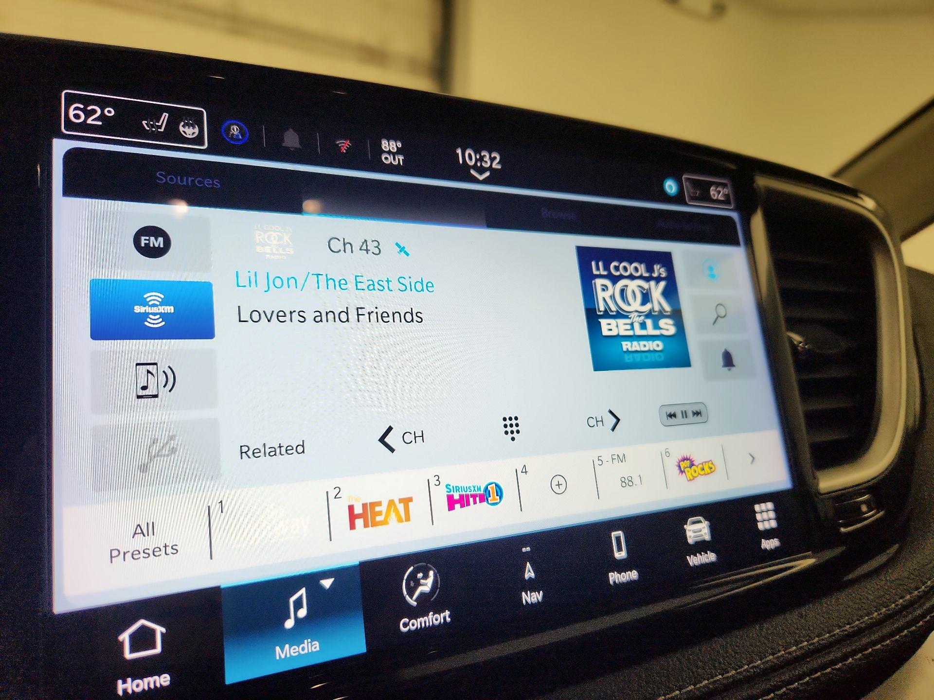 Thumbnail: 2024 Chrysler Pacifica - 16