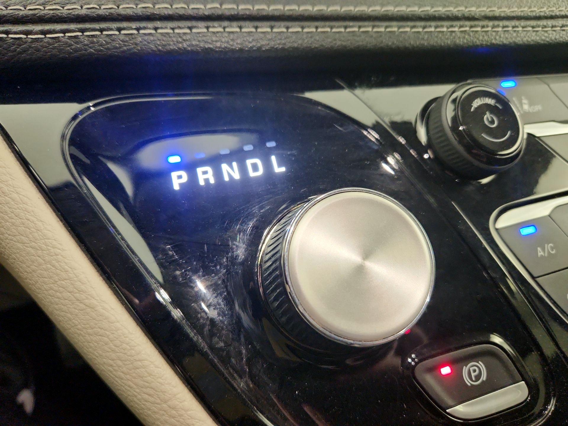 Thumbnail: 2024 Chrysler Pacifica - 18