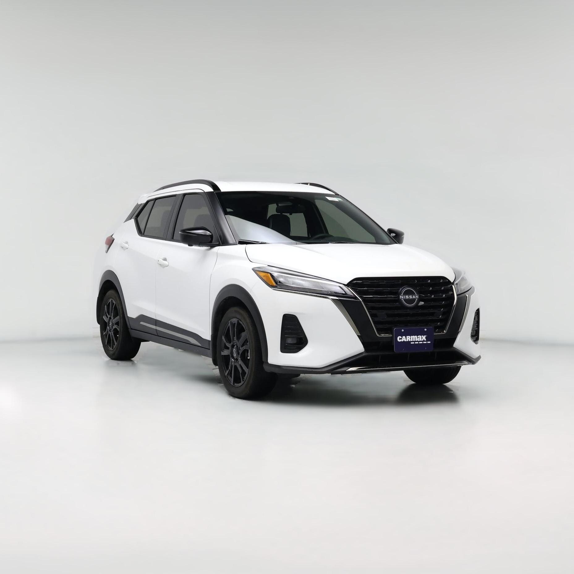 Thumbnail: 2023 Nissan Kicks - 1