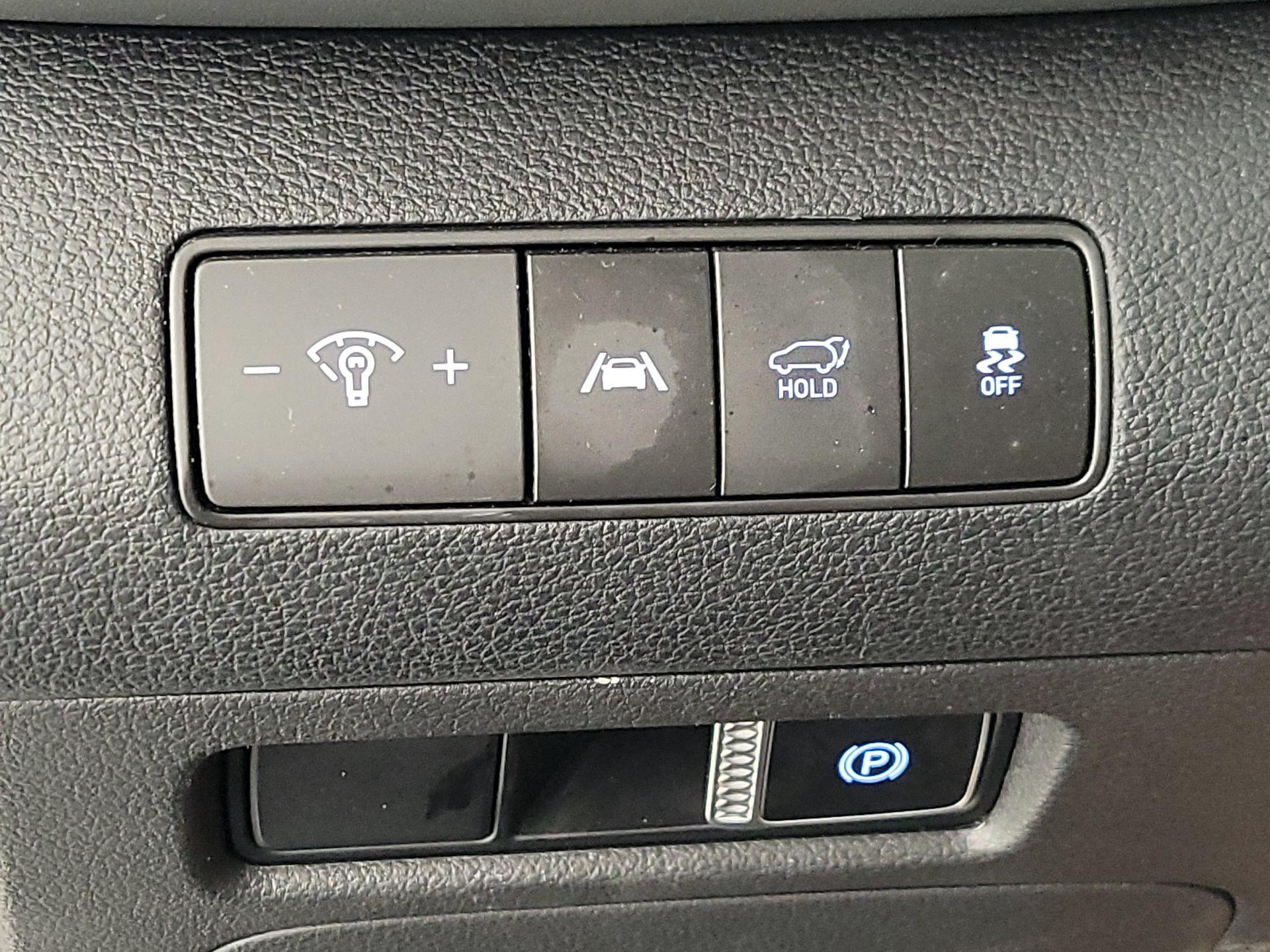 Thumbnail: 2023 Hyundai Santa Fe - 13