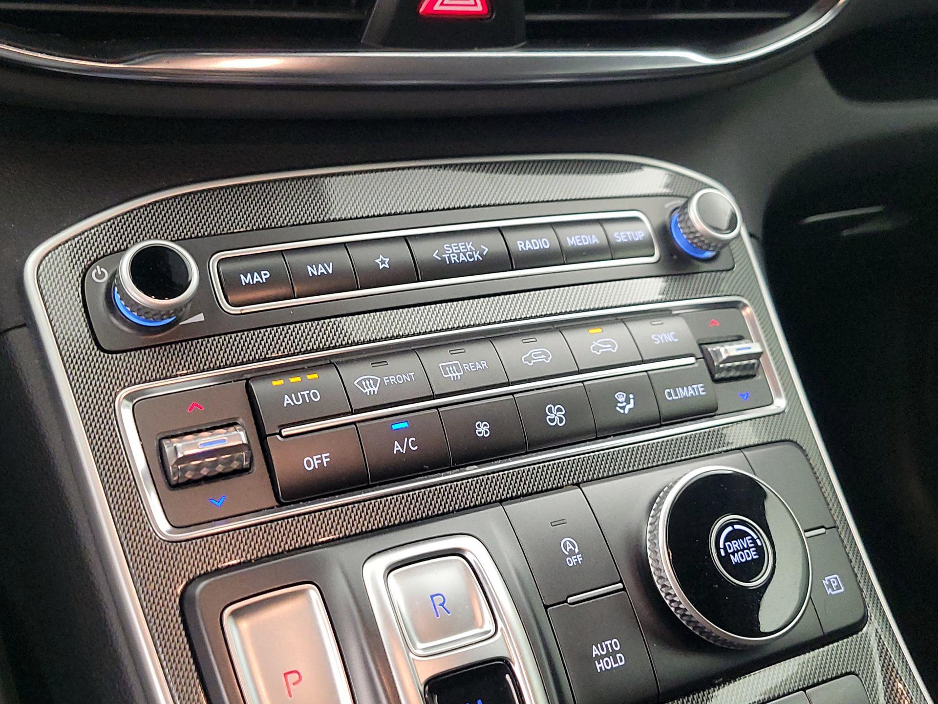 Thumbnail: 2023 Hyundai Santa Fe - 17