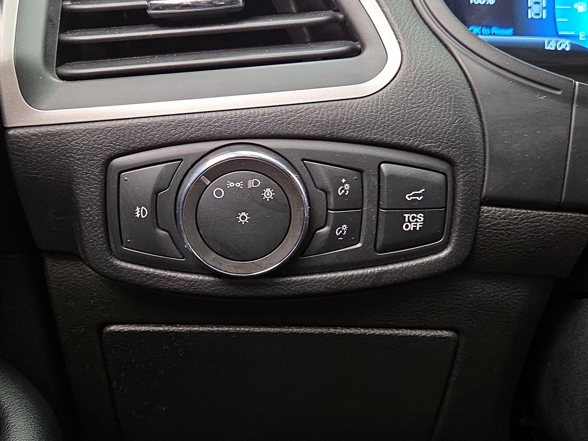 Thumbnail: 2022 Ford Edge - 13