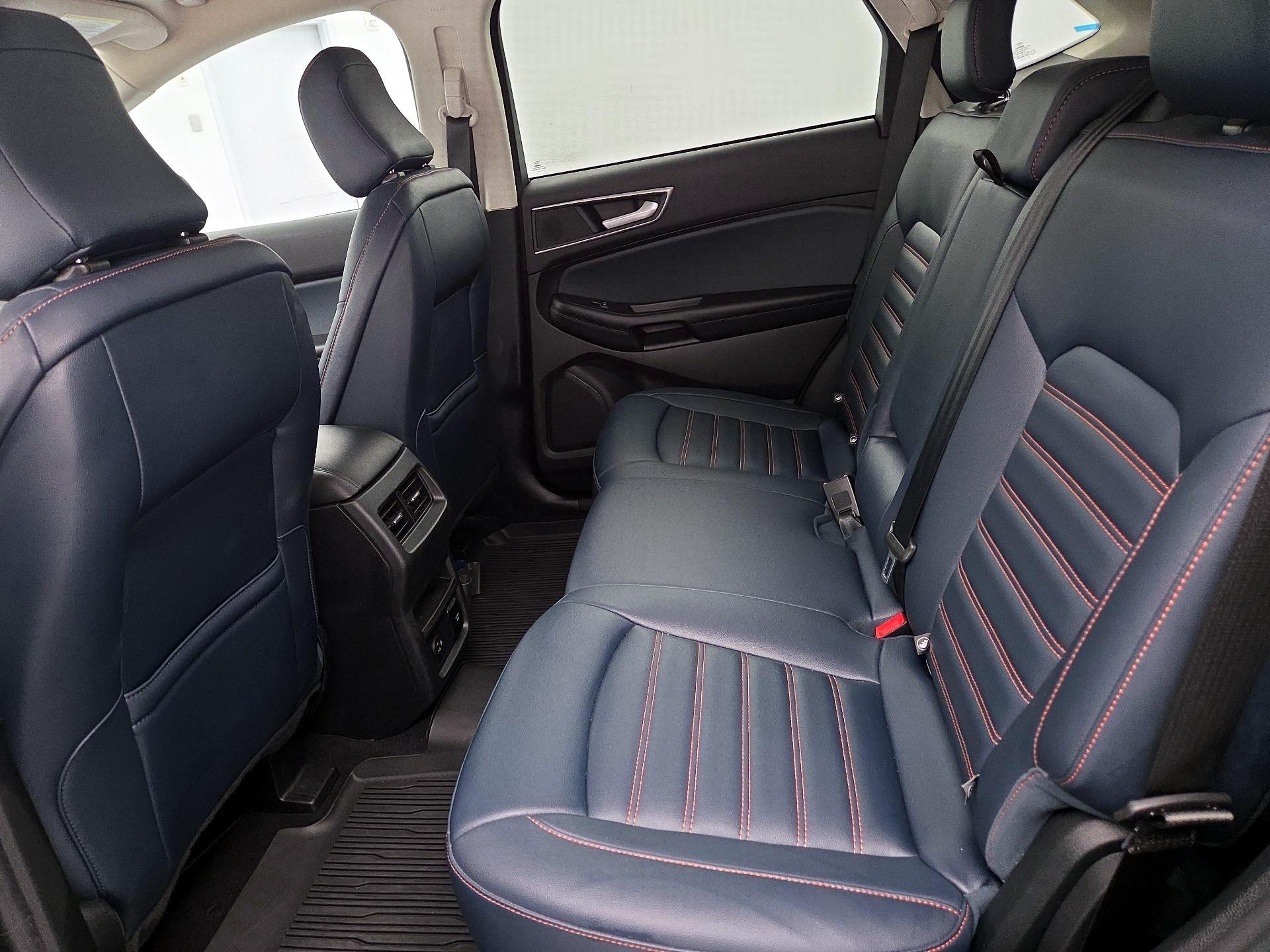 Thumbnail: 2022 Ford Edge - 19