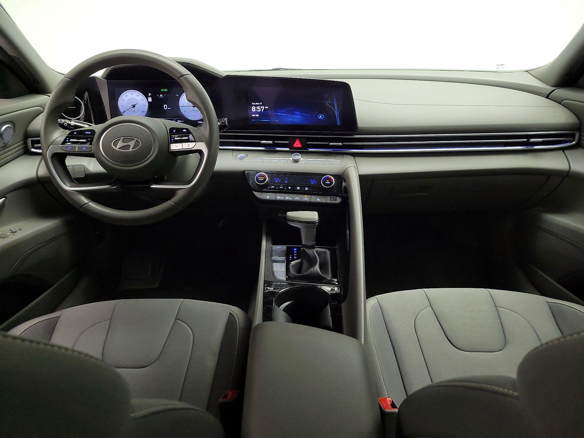 Thumbnail: 2025 Hyundai Elantra - 9