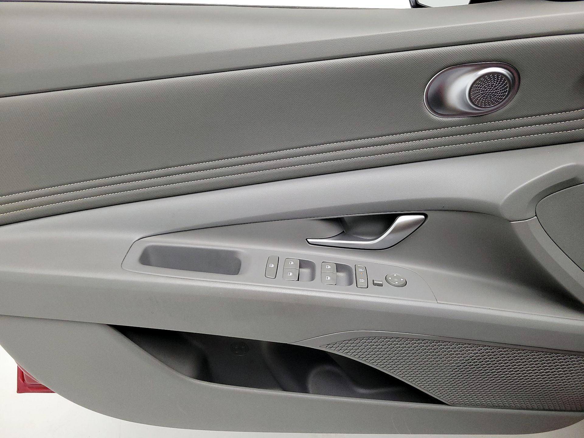 Thumbnail: 2025 Hyundai Elantra - 12