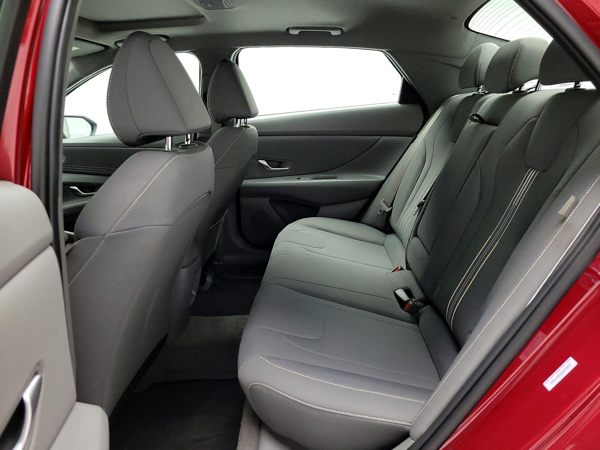 Thumbnail: 2025 Hyundai Elantra - 19