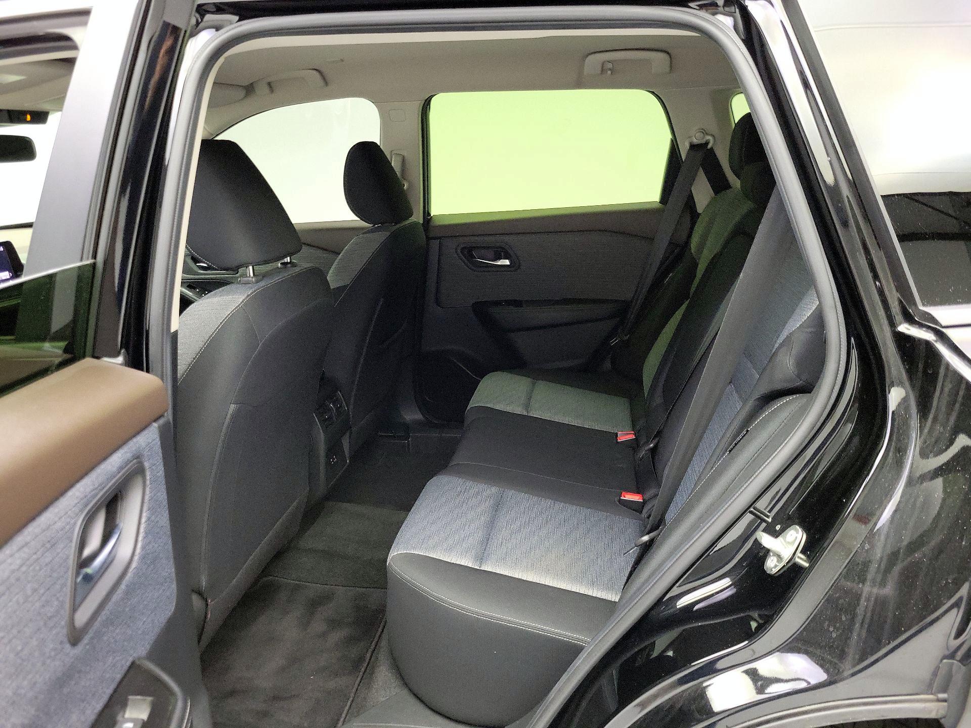 Thumbnail: 2023 Nissan Rogue - 18