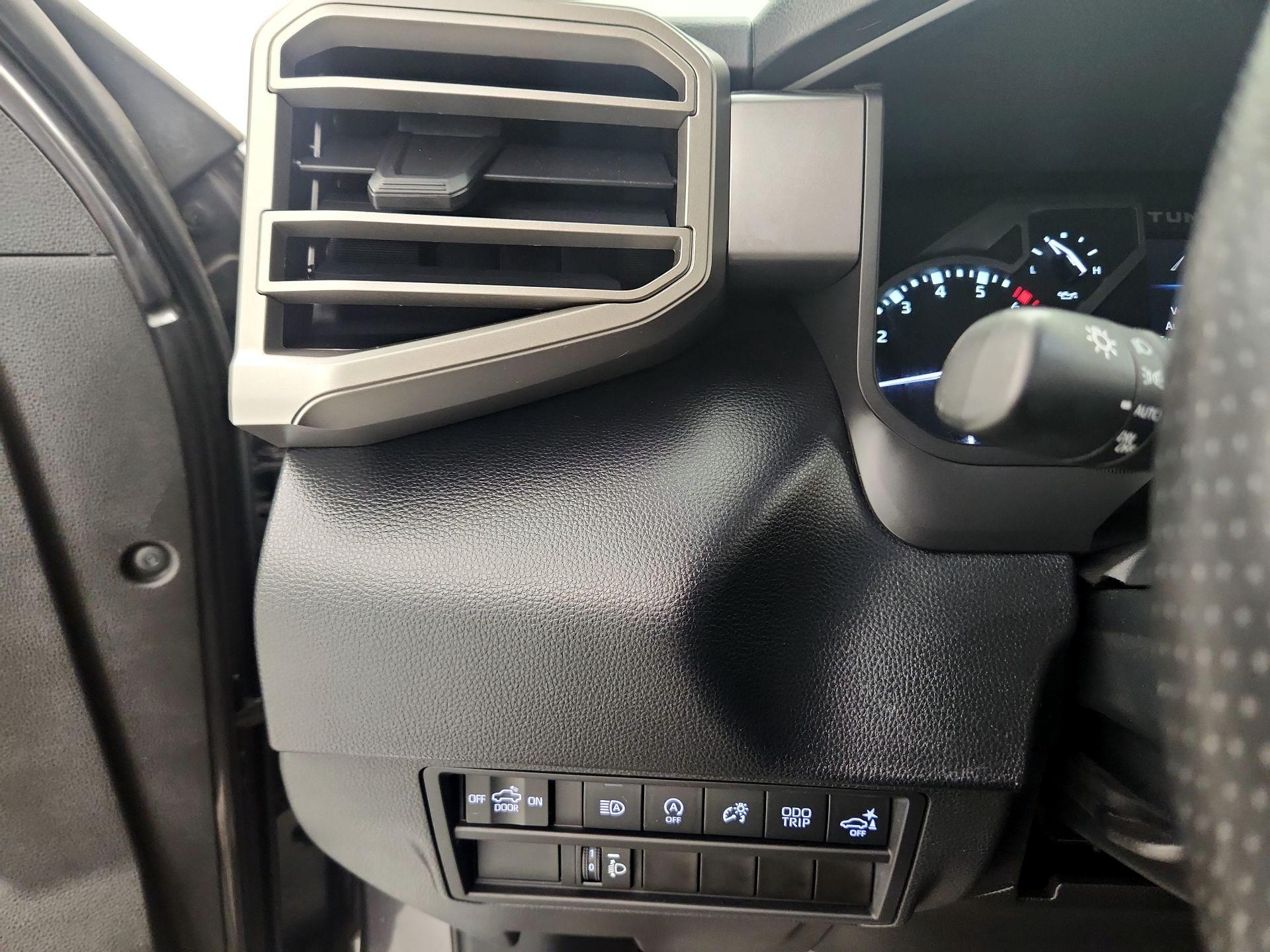 Thumbnail: 2022 Toyota Tundra - 13