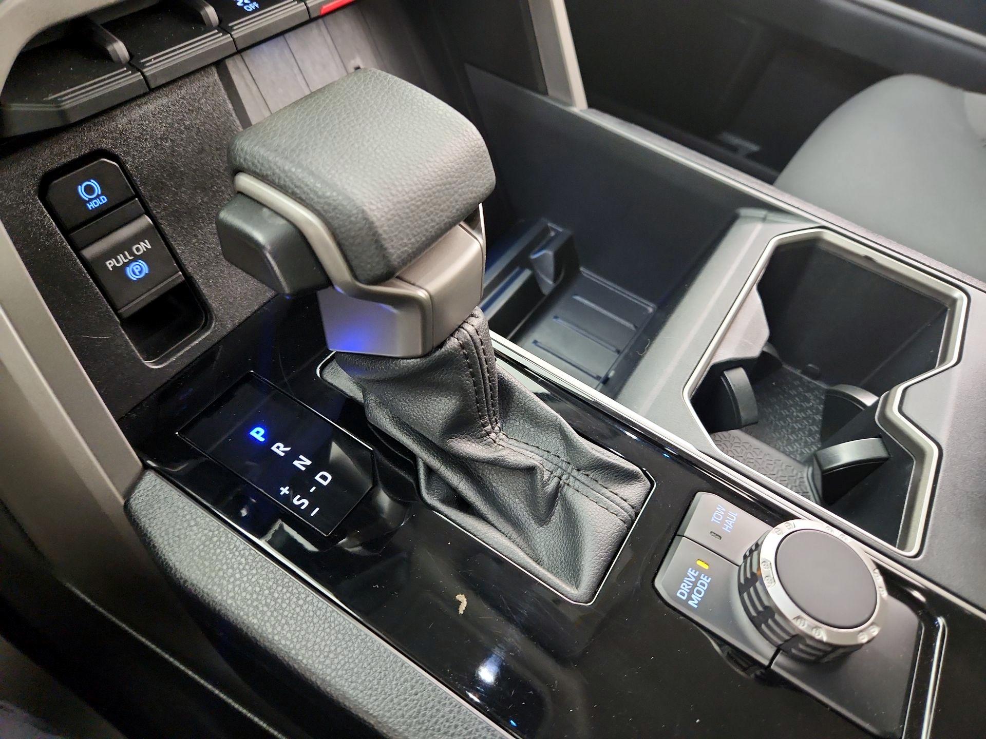 Thumbnail: 2022 Toyota Tundra - 17