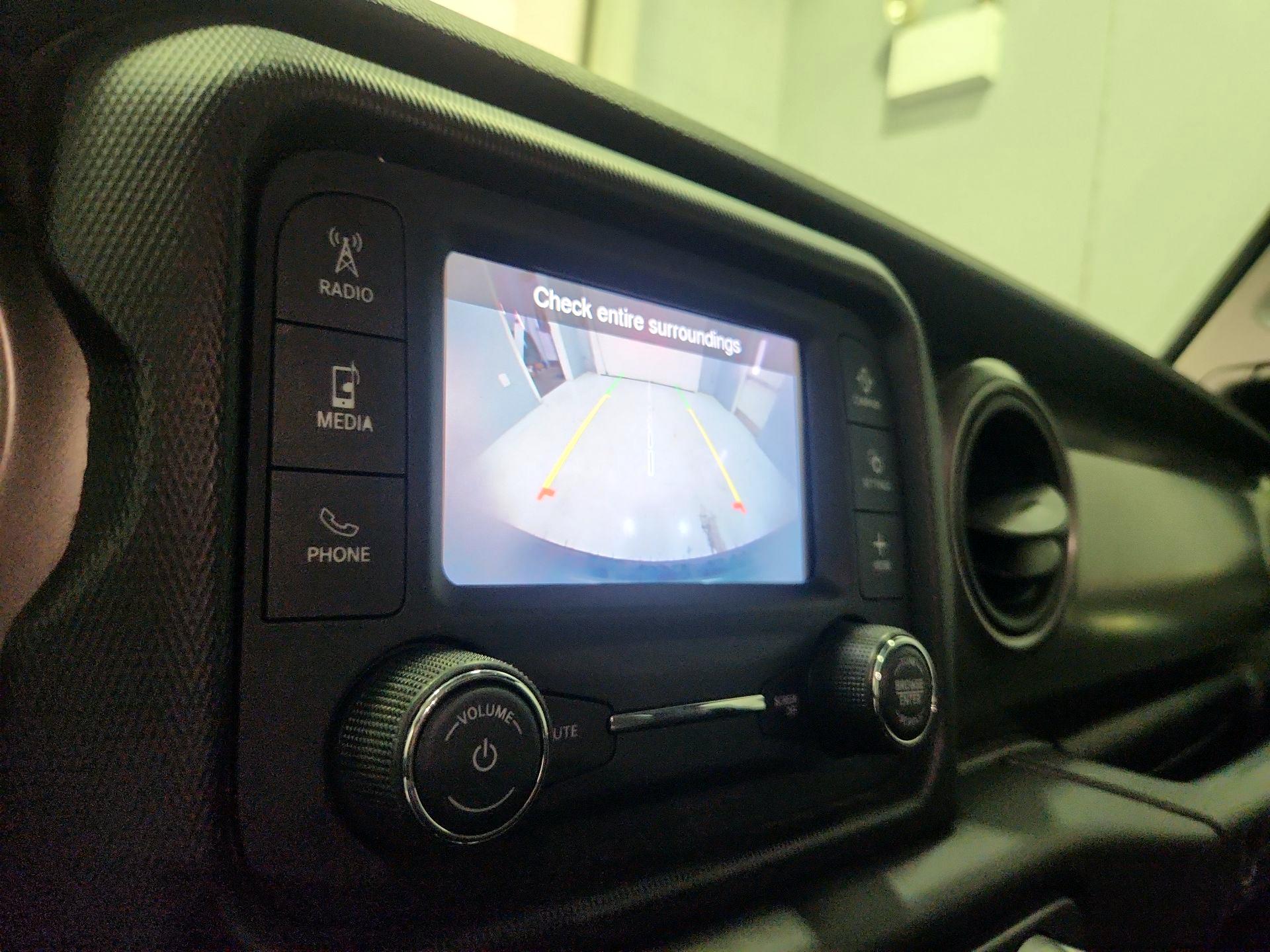 Thumbnail: 2021 Jeep Wrangler - 14