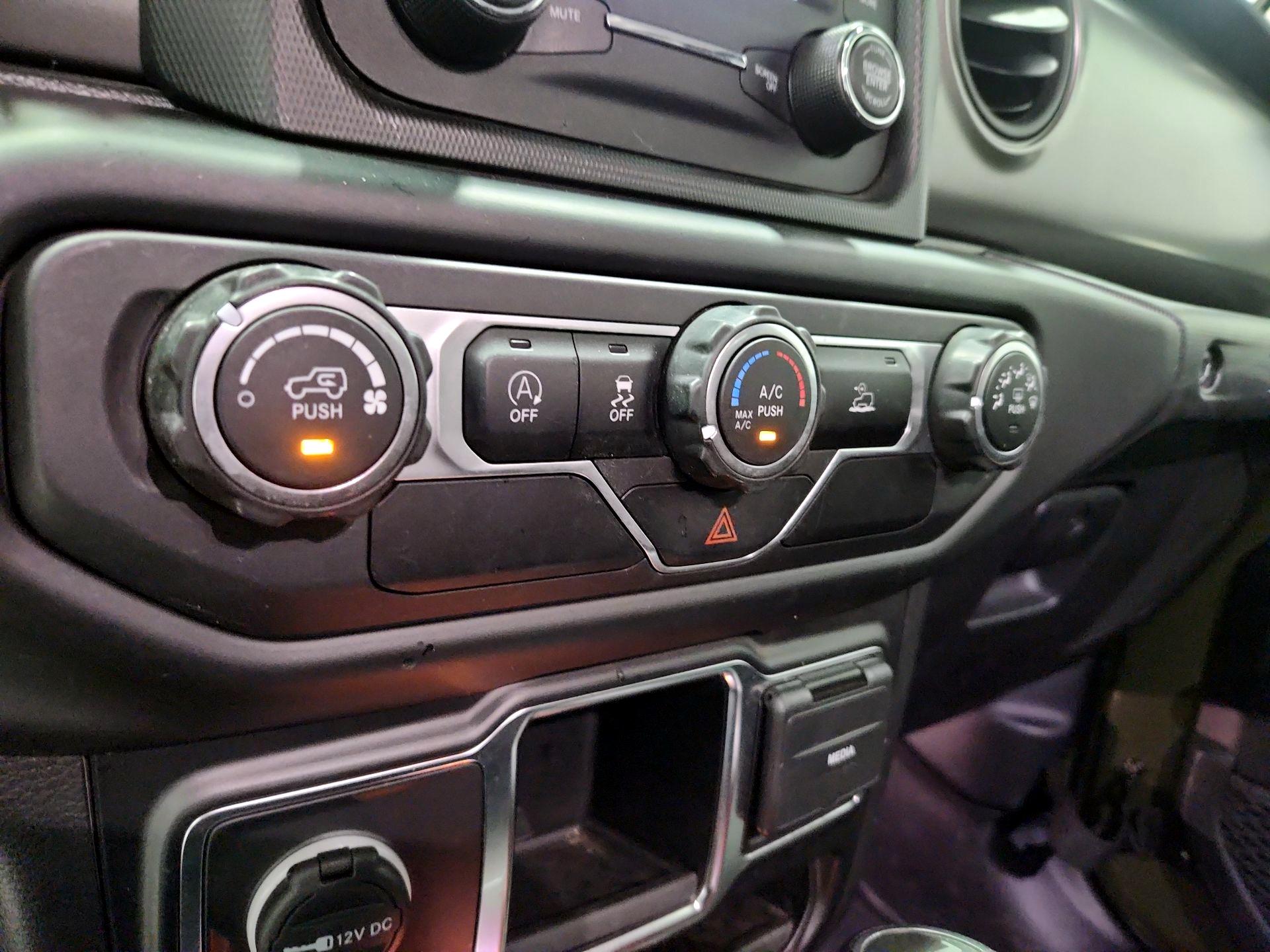 Thumbnail: 2021 Jeep Wrangler - 16