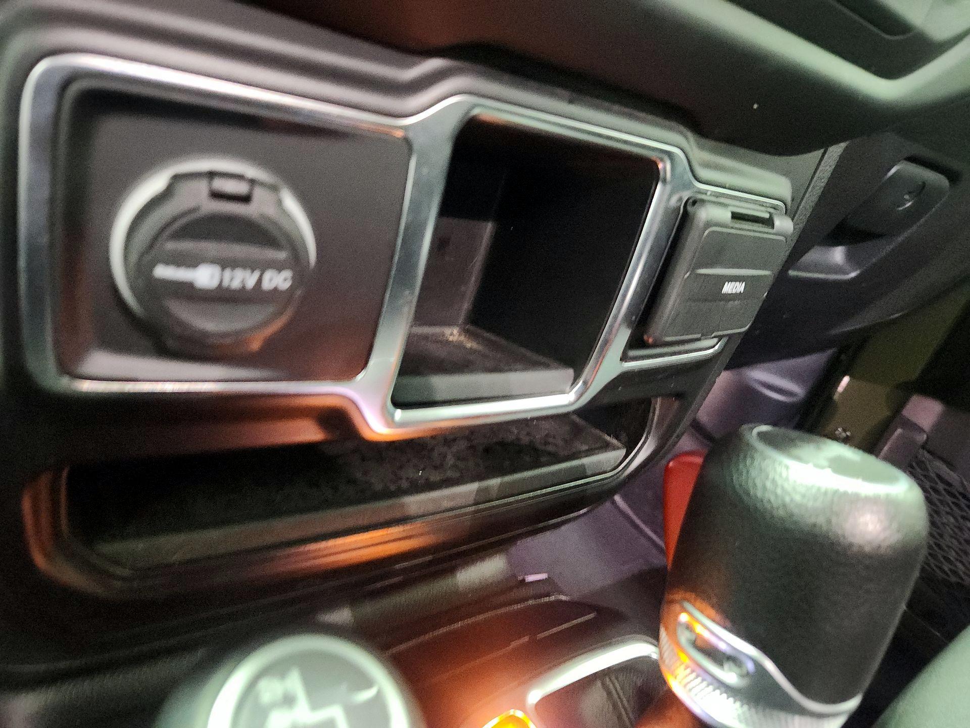 Thumbnail: 2021 Jeep Wrangler - 18