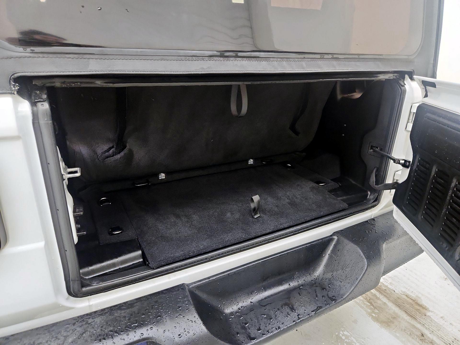 Thumbnail: 2022 Jeep Wrangler - 20