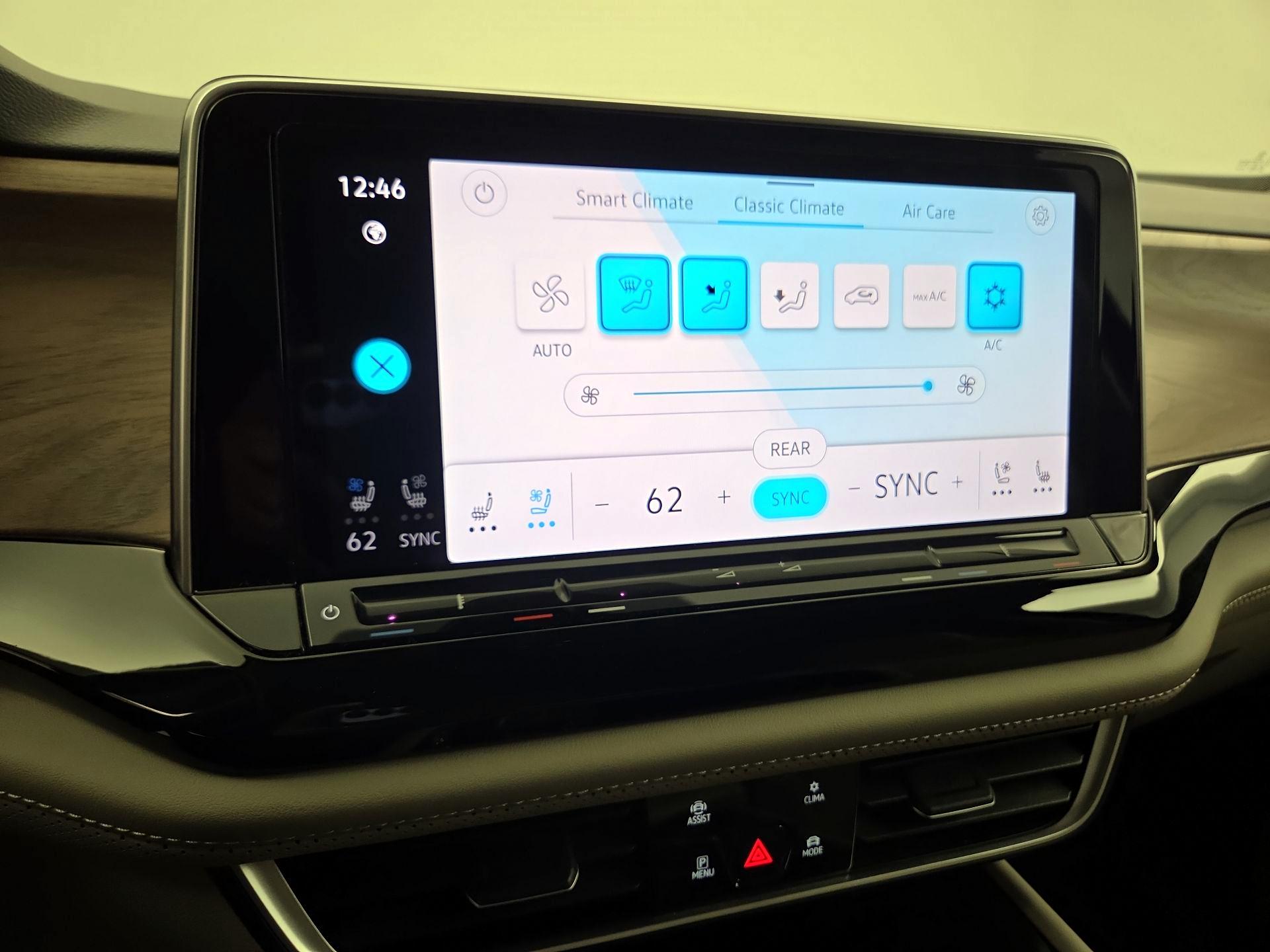 Thumbnail: 2024 Volkswagen Atlas - 16