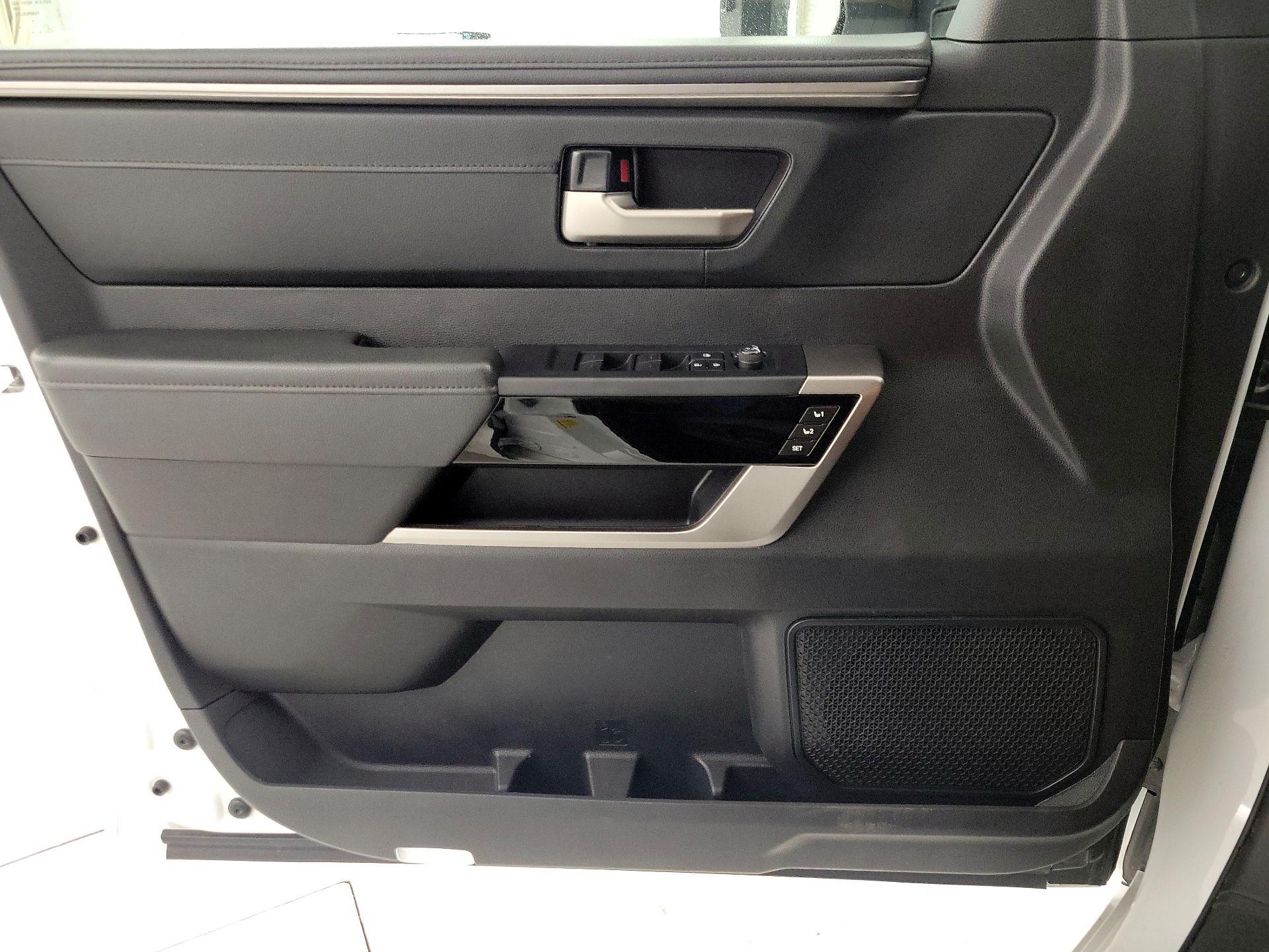 Thumbnail: 2022 Toyota Tundra - 12