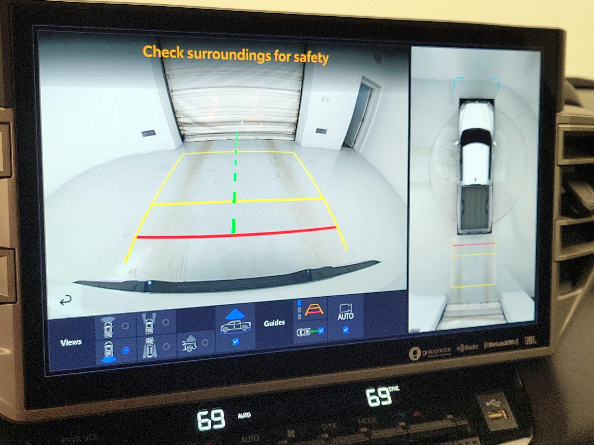 Thumbnail: 2022 Toyota Tundra - 14